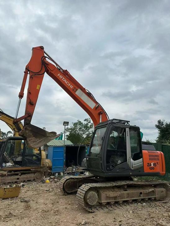 Buy Hitachi ZX120 Used Excavator / 1