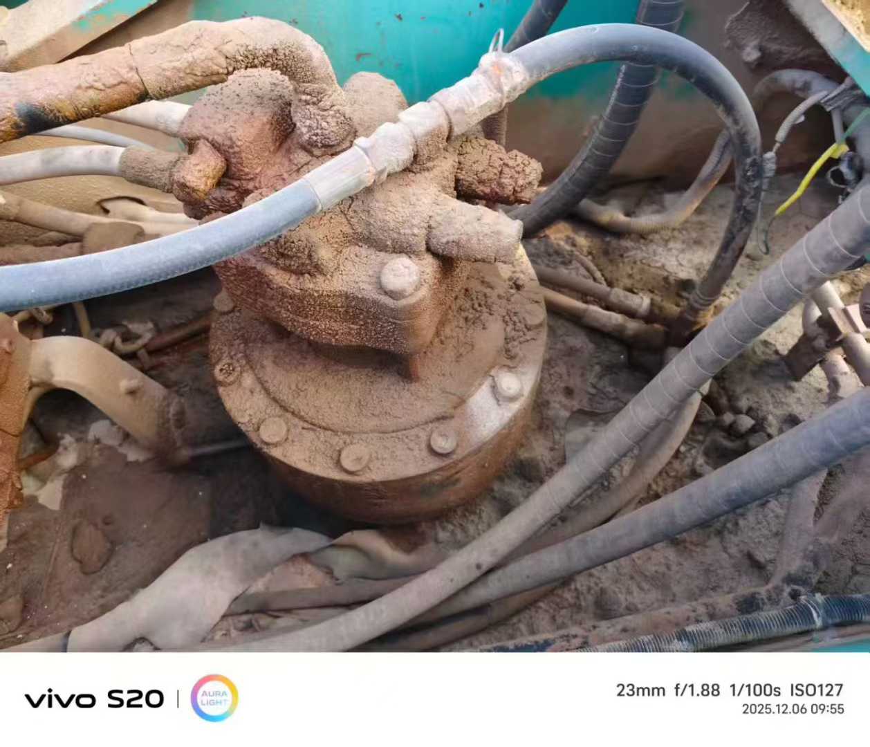 Buy Kobelco SK330 Used Excavator / 9 Used Kobelco SK330 Excavator 2016 Model / 9