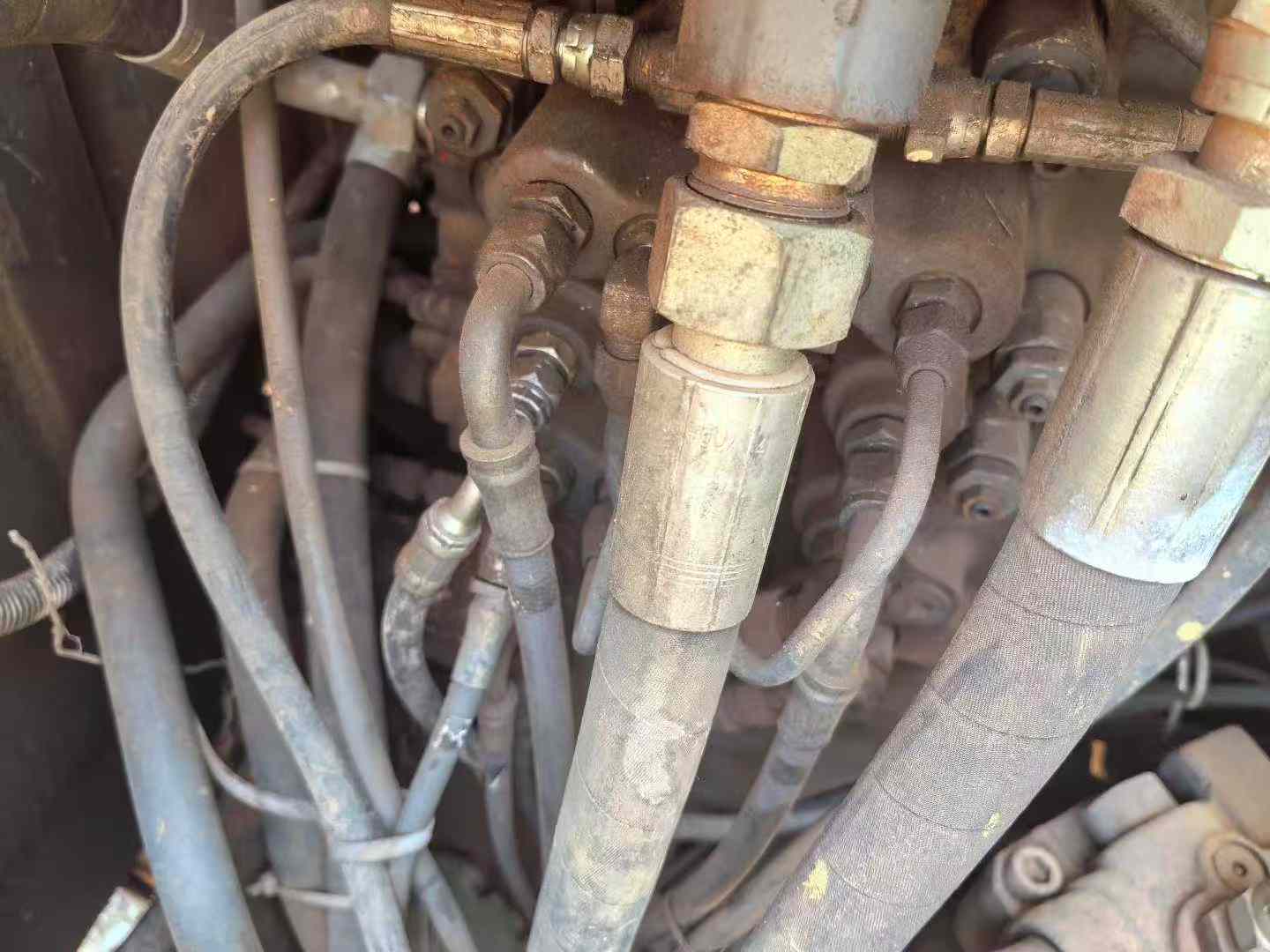 Buy Sumitomo SH120 Used Excavator / 7 Used Sumitomo SH120 Excavator 2016 Model / 7