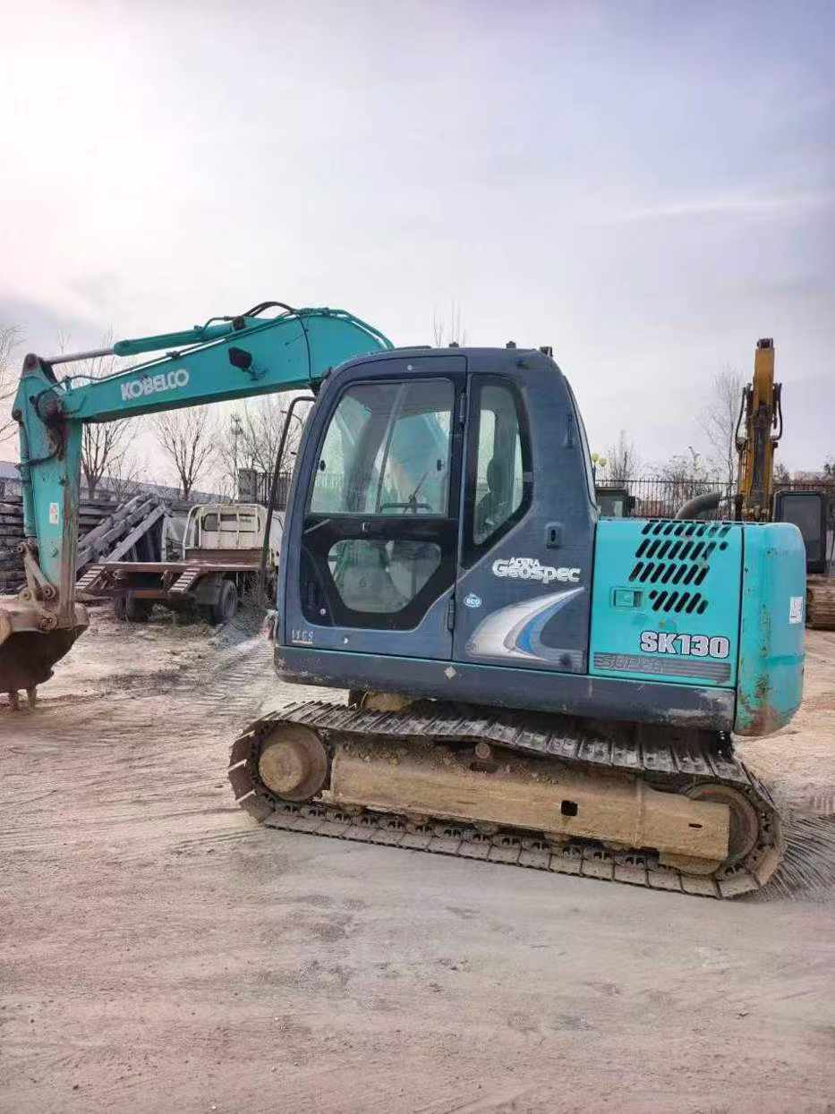Buy Kobelco SK75-8 Used Excavator / 1