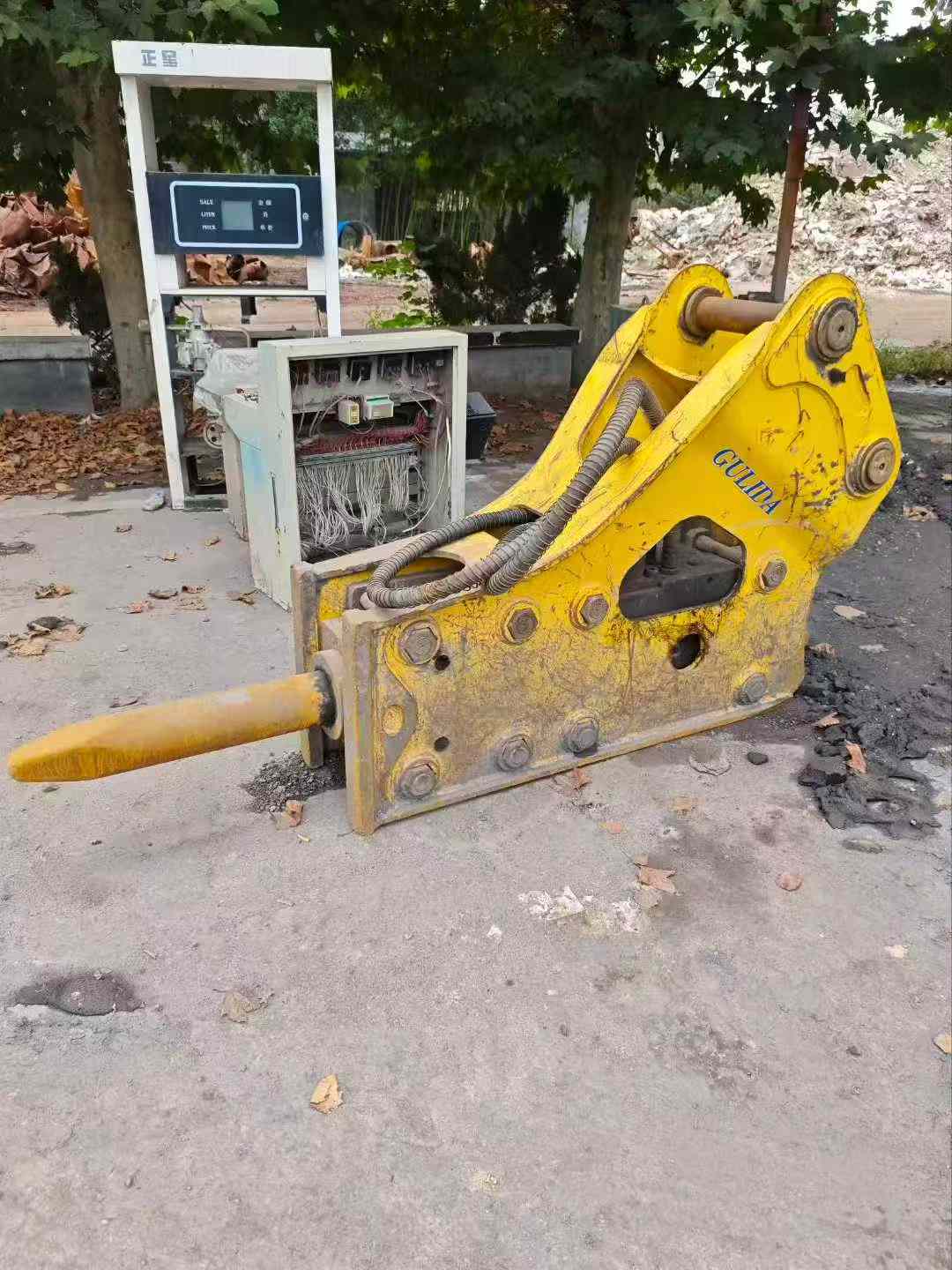 Buy Hitachi ZX240-3 Used Excavator / 9 Used Hitachi ZX240-3 Excavator 2014 Model / 9