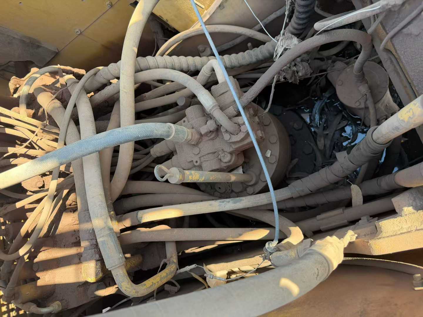 Buy Caterpillar 320C Used Excavator / 8 Used Caterpillar 320C Excavator 2016 Model / 8