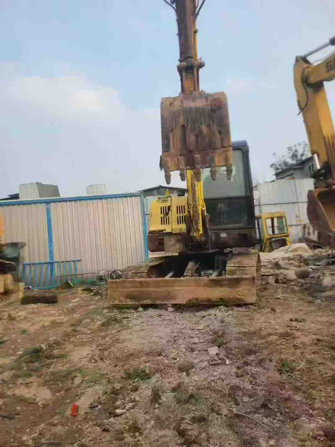 Buy Hyundai HX60 Used Excavator / 8 Used Hyundai HX60 Excavator 2014 Model / 8