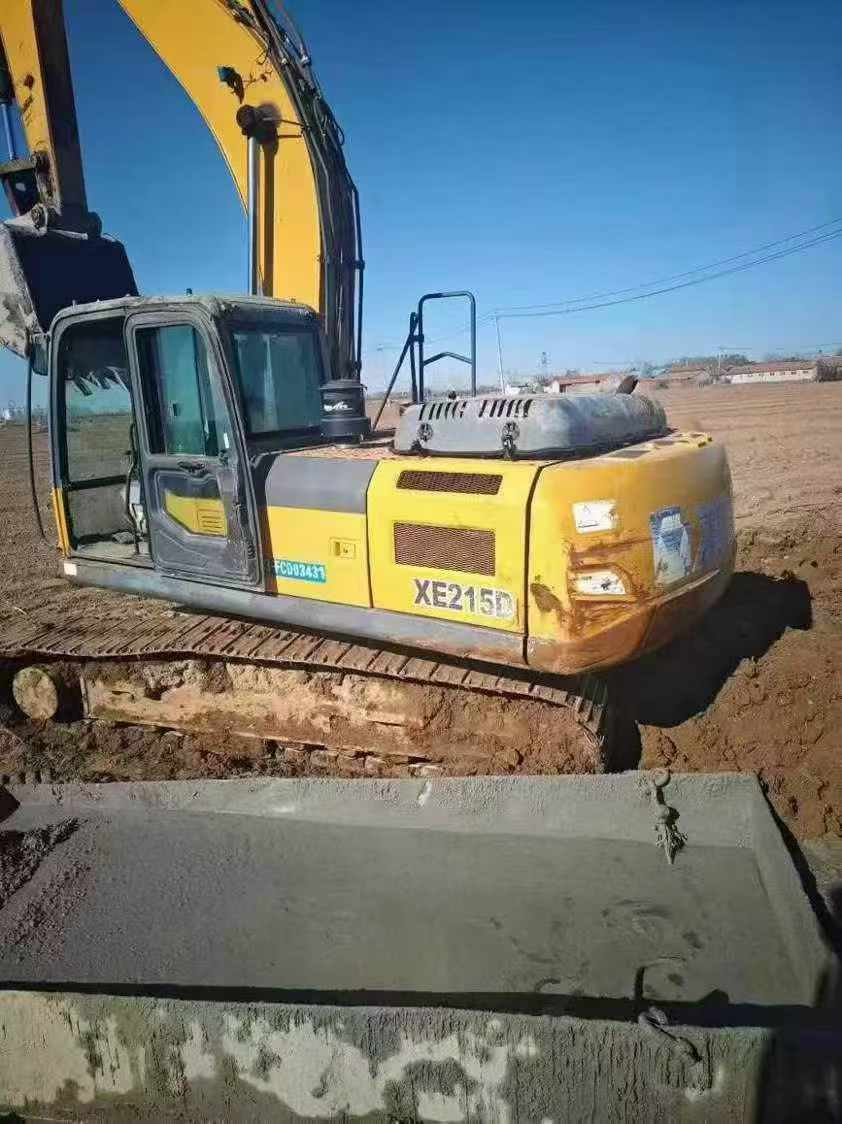 Buy XCMG XE215 Used Excavator / 1