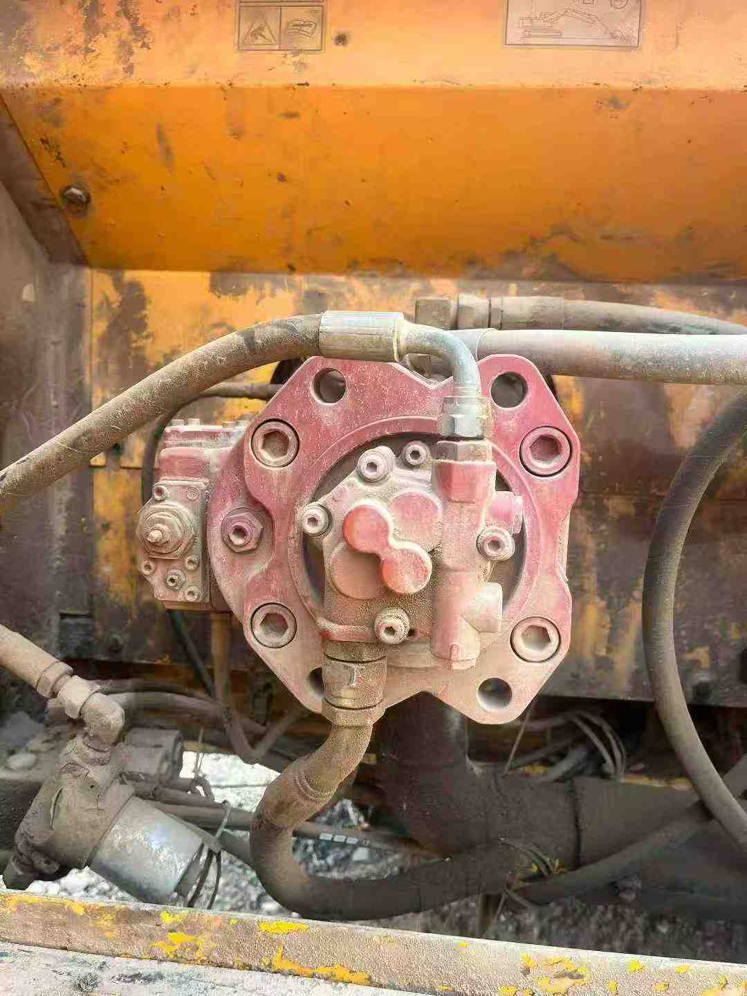 Buy Hyundai R215-7C Used Excavator / 4 Used Hyundai R215-7C Excavator 2016 Model / 4