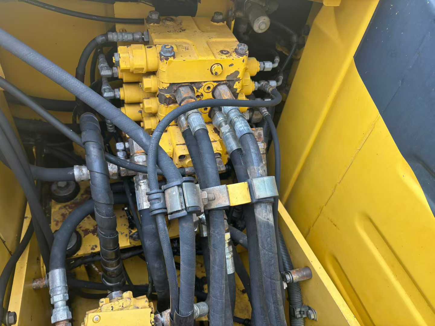 Buy Komatsu PC120-8 Used Excavator / 3 Used Komatsu PC120-8 Excavator 2016 Model / 3