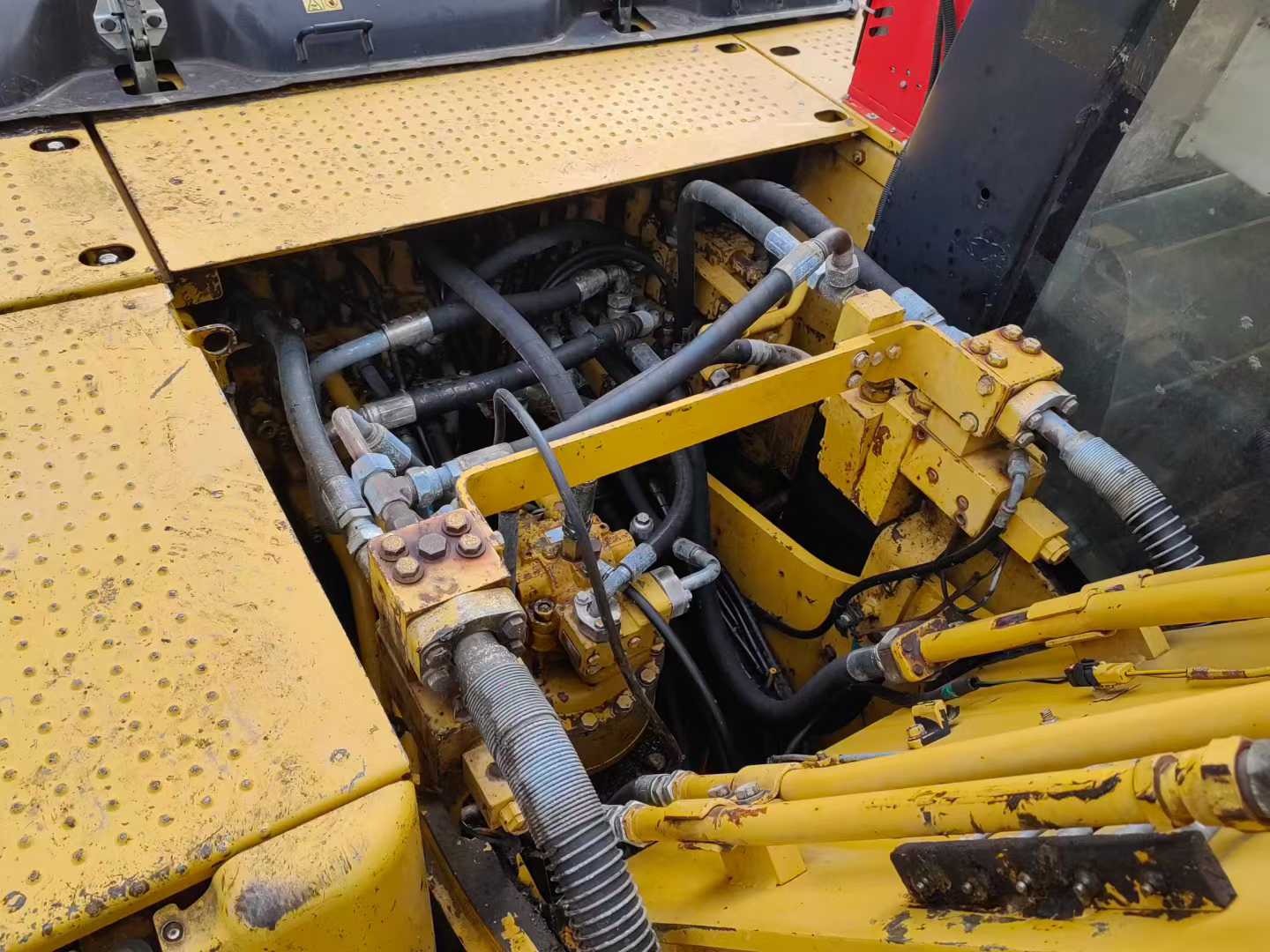 Buy Caterpillar 320D Used Excavator / 6 Used Caterpillar 320D Excavator 2016 Model / 6