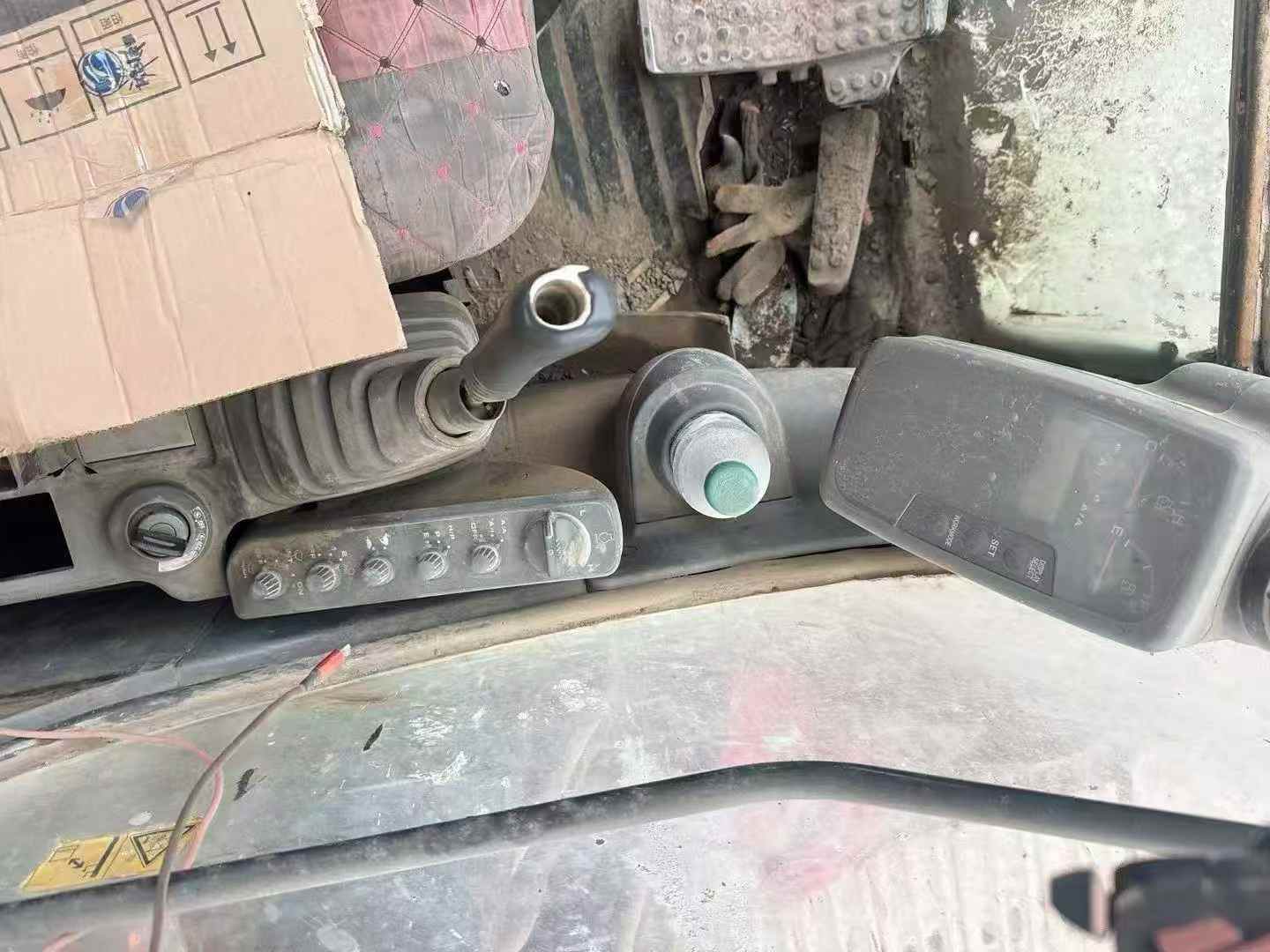 Buy Hitachi ZAXIS200 Used Excavator / 8 Used Hitachi ZAXIS200 Excavator 2016 Model / 8