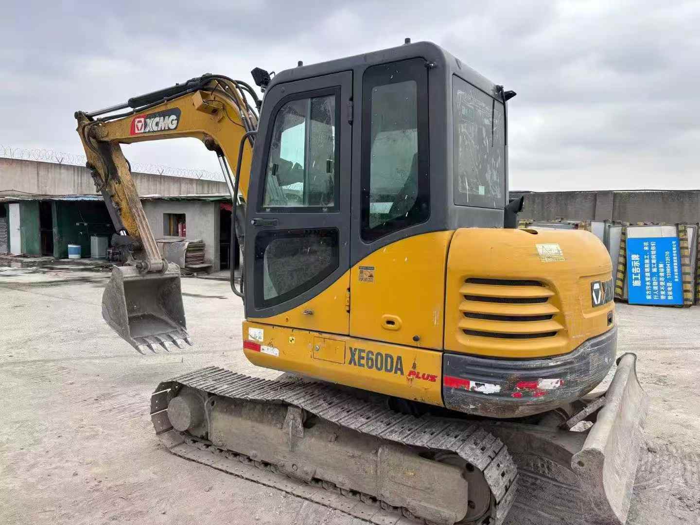 Buy XCMG XE60 Used Excavator / 3 Used XCMG XE60 Excavator 2021 Model / 3