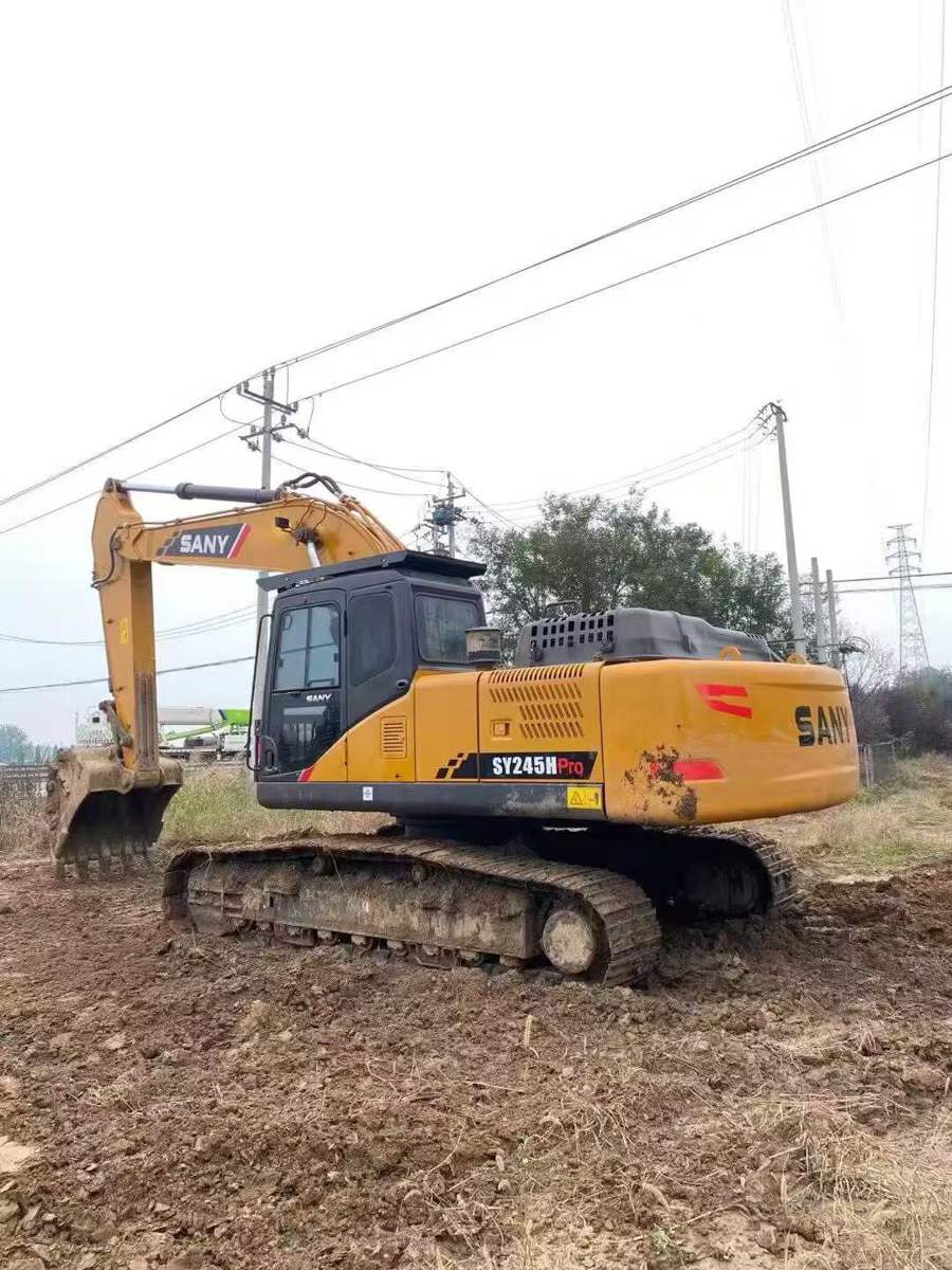 Buy Sany SY245H Used Excavator / 1