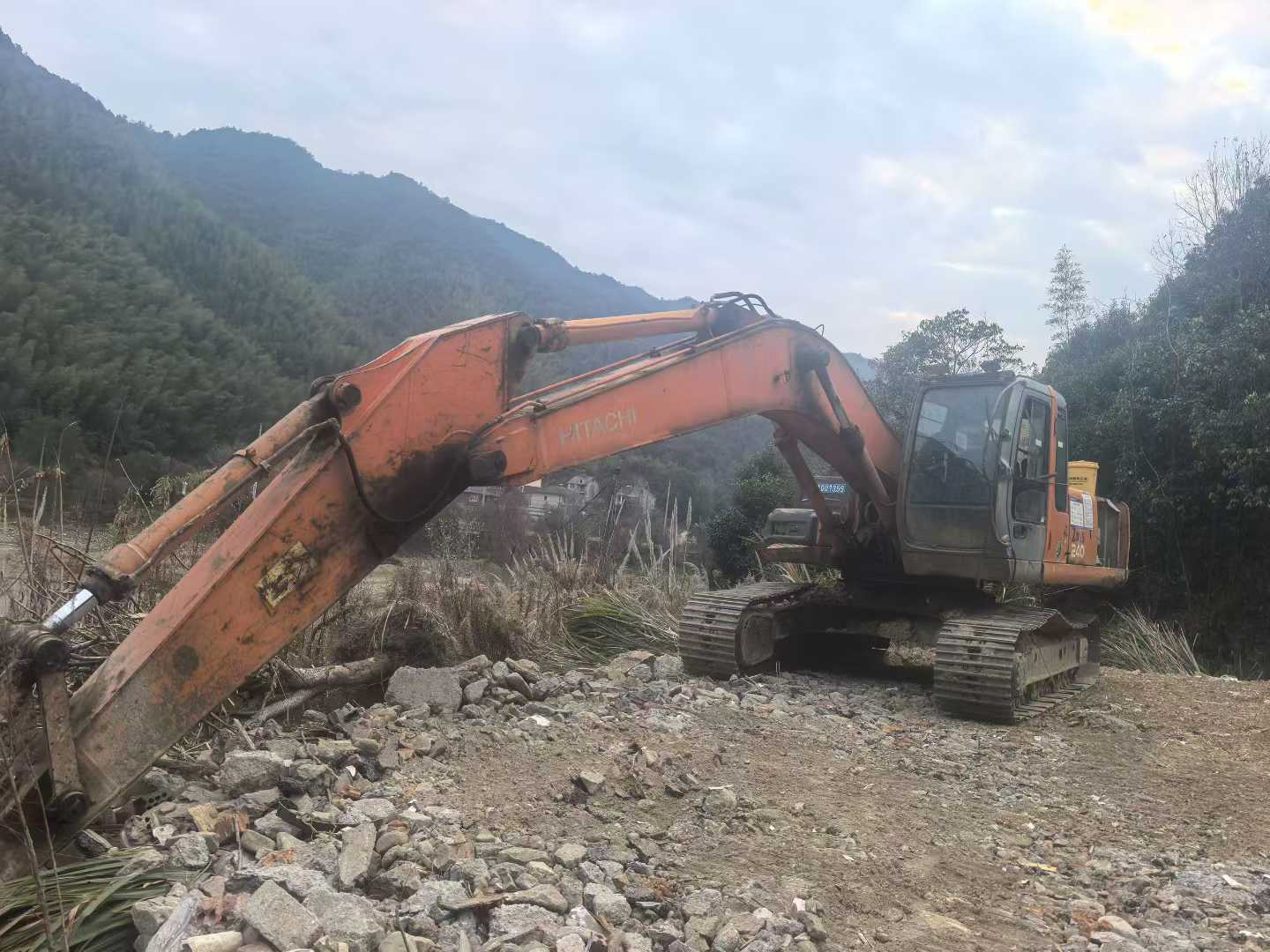 Buy Hitachi ZX230-6 Used Excavator / 6 Used Hitachi ZX230-6 Excavator 2016 Model / 6