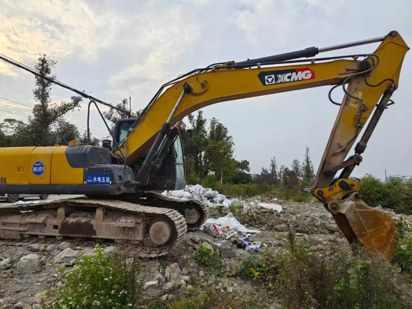 Buy XCMG LW200 Used Excavator / 3 Used XCMG LW200 Excavator 2016 Model / 3