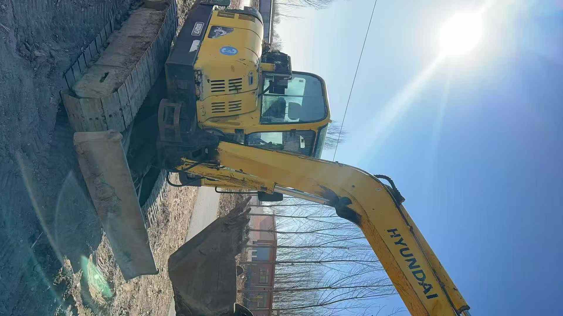 Buy Hyundai R60-7 Used Excavator / 2 Used Hyundai R60-7 Excavator 2016 Model / 2