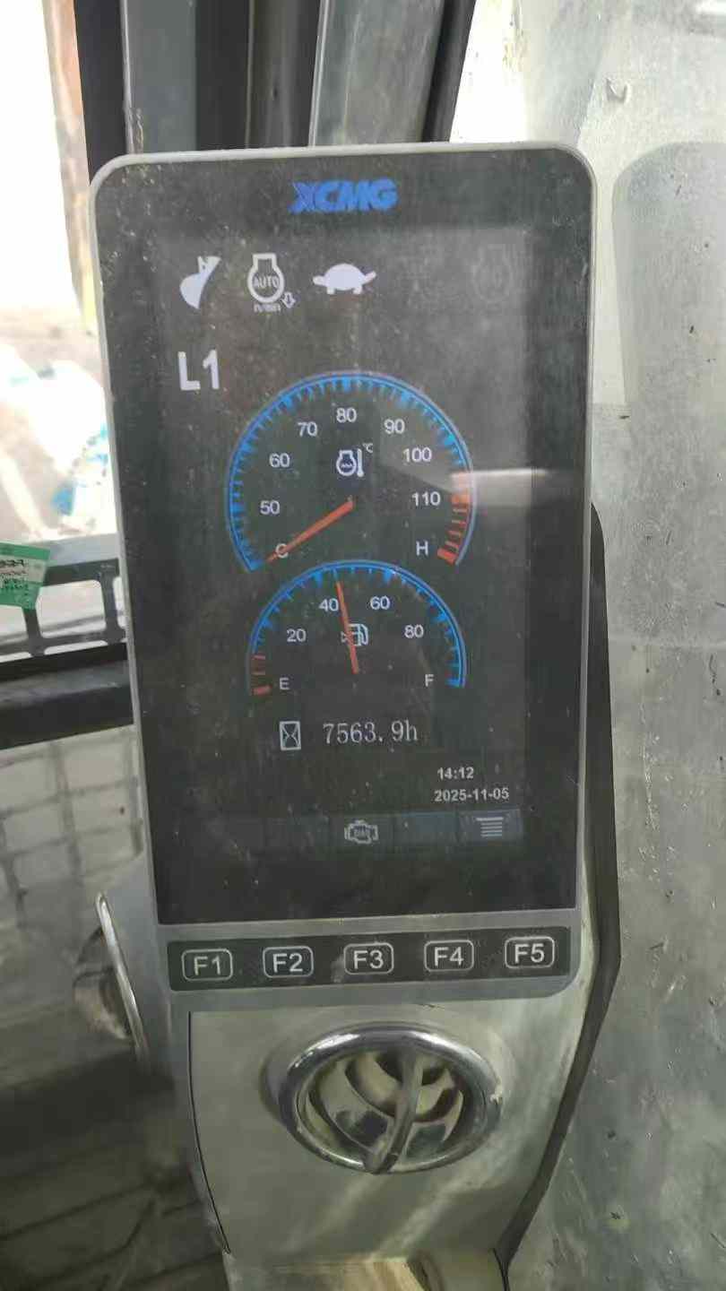 Buy XCMG XE400DK Used Excavator / 7 Used XCMG XE400DK Excavator 2020 Model / 7