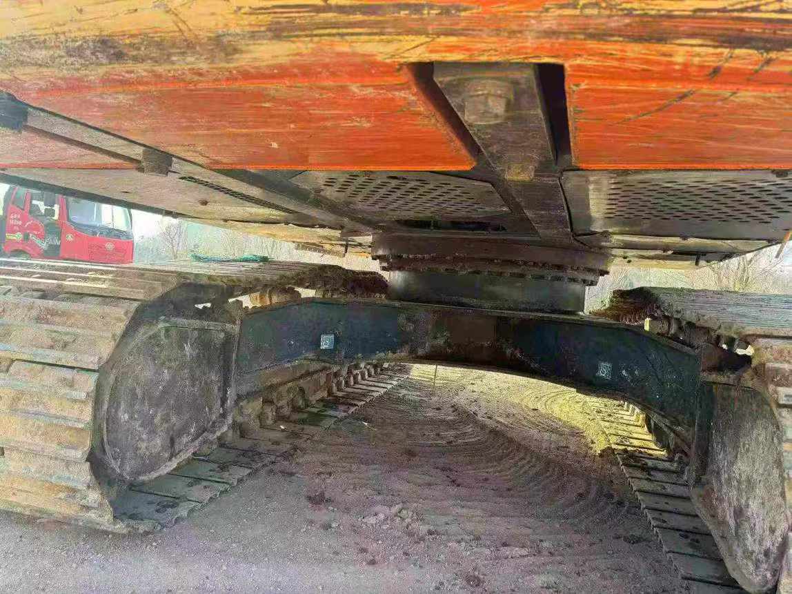 Buy Hitachi ZAXIS200 Used Excavator / 9 Used Hitachi ZAXIS200 Excavator 2012 Model / 9