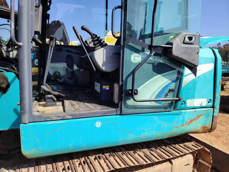 Buy Kobelco SK60 Used Excavator / 1