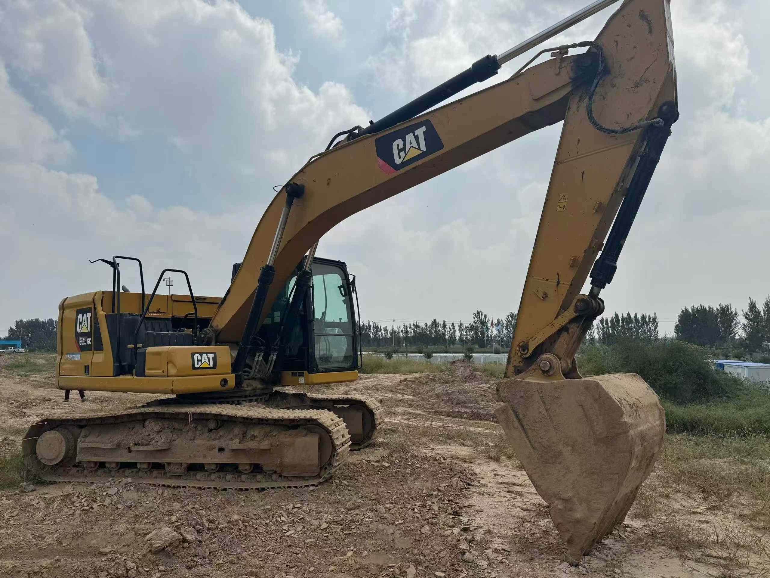 Buy Caterpillar CT20 Used Excavator / 2 Used Caterpillar CT20 Excavator 2018 Model / 2