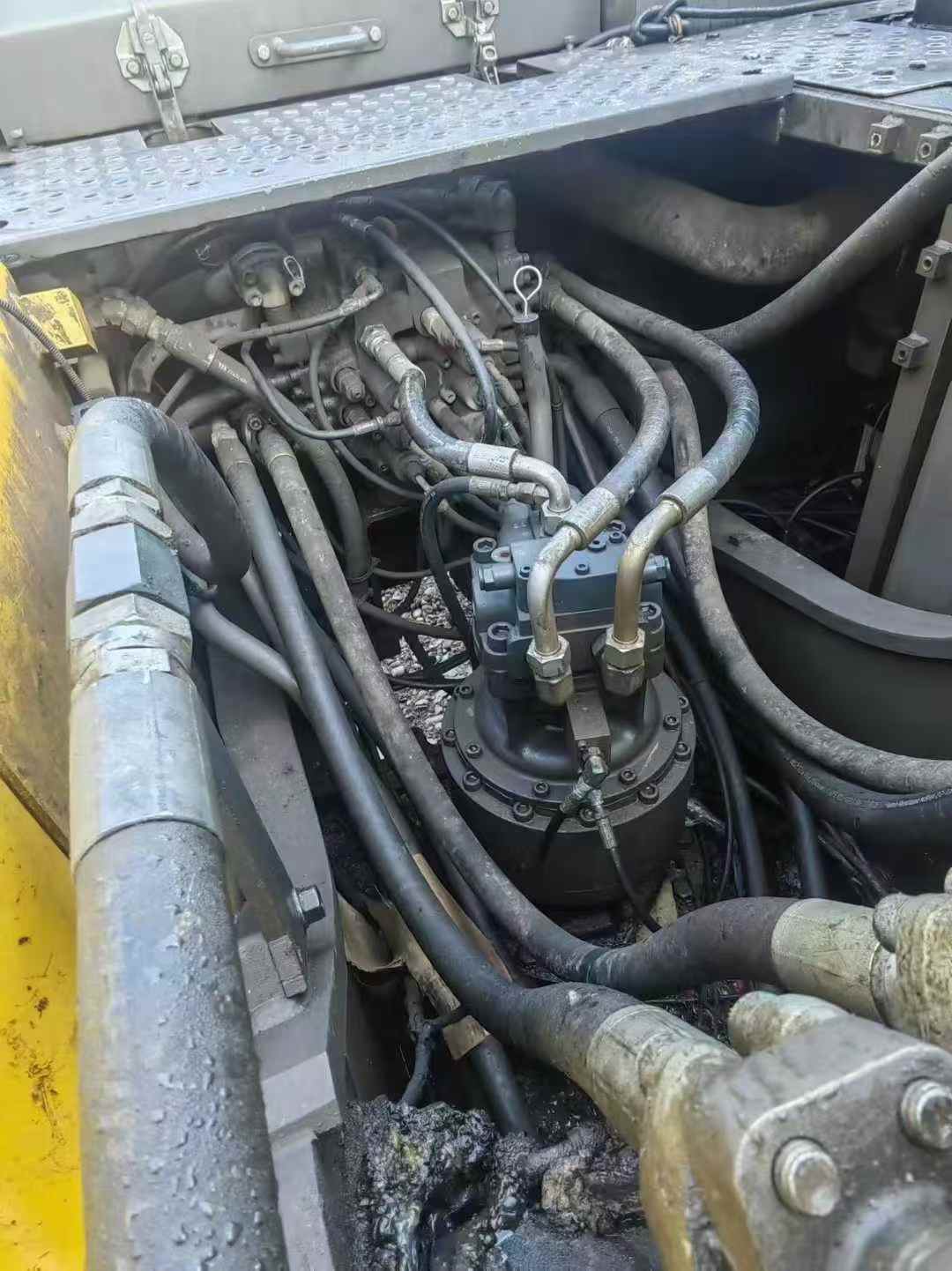 Buy Volvo EC200 Used Excavator / 6 Used Volvo EC200 Excavator 2018 Model / 6