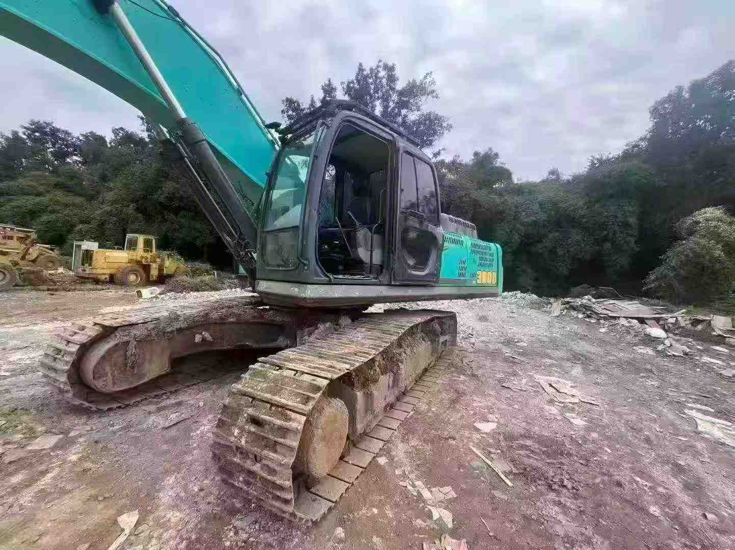 Buy Kobelco SK380D Used Excavator / 1
