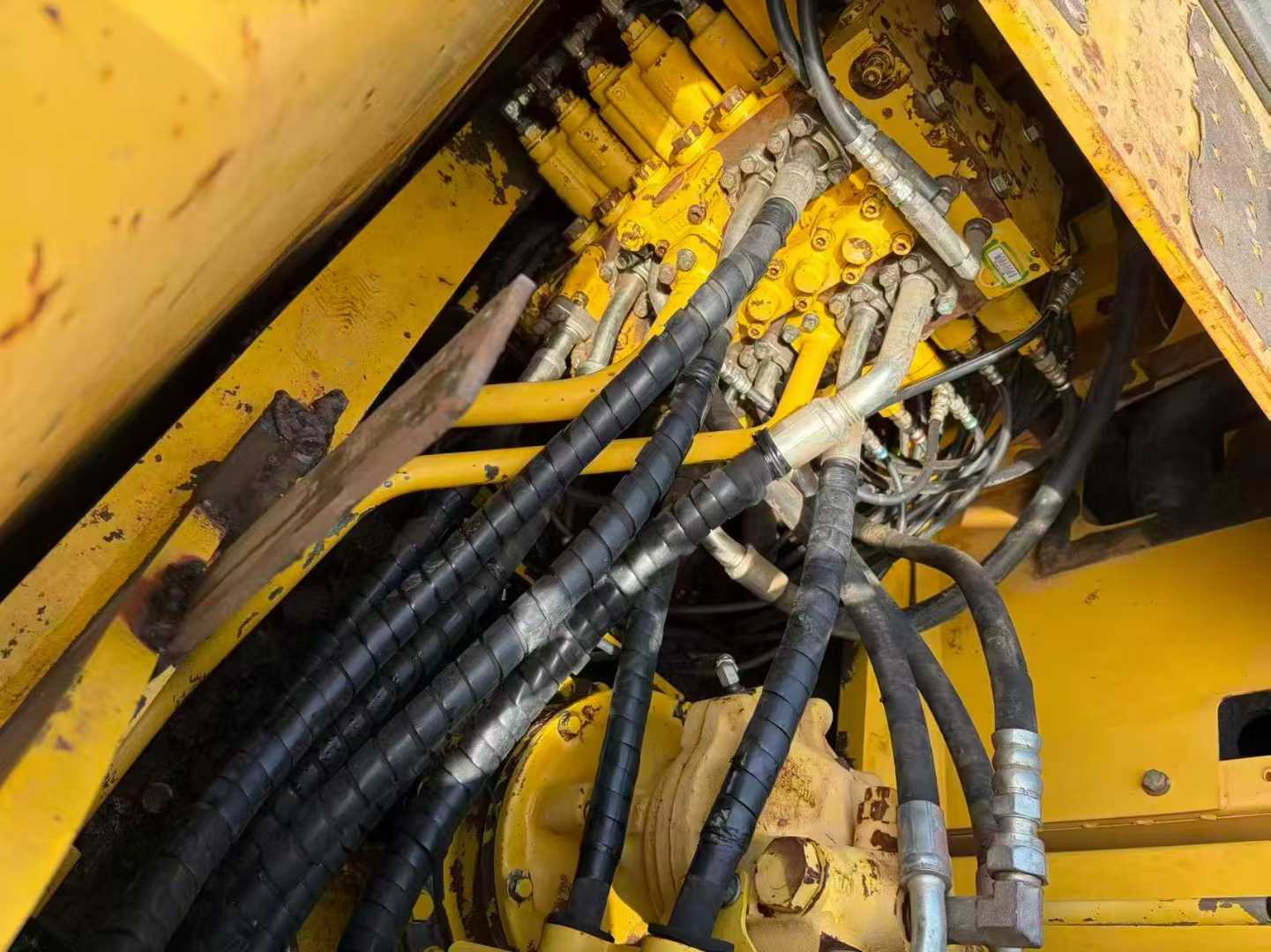 Buy Komatsu PC240LC-8 Used Excavator / 5 Used Komatsu PC240LC-8 Excavator 2013 Model / 5