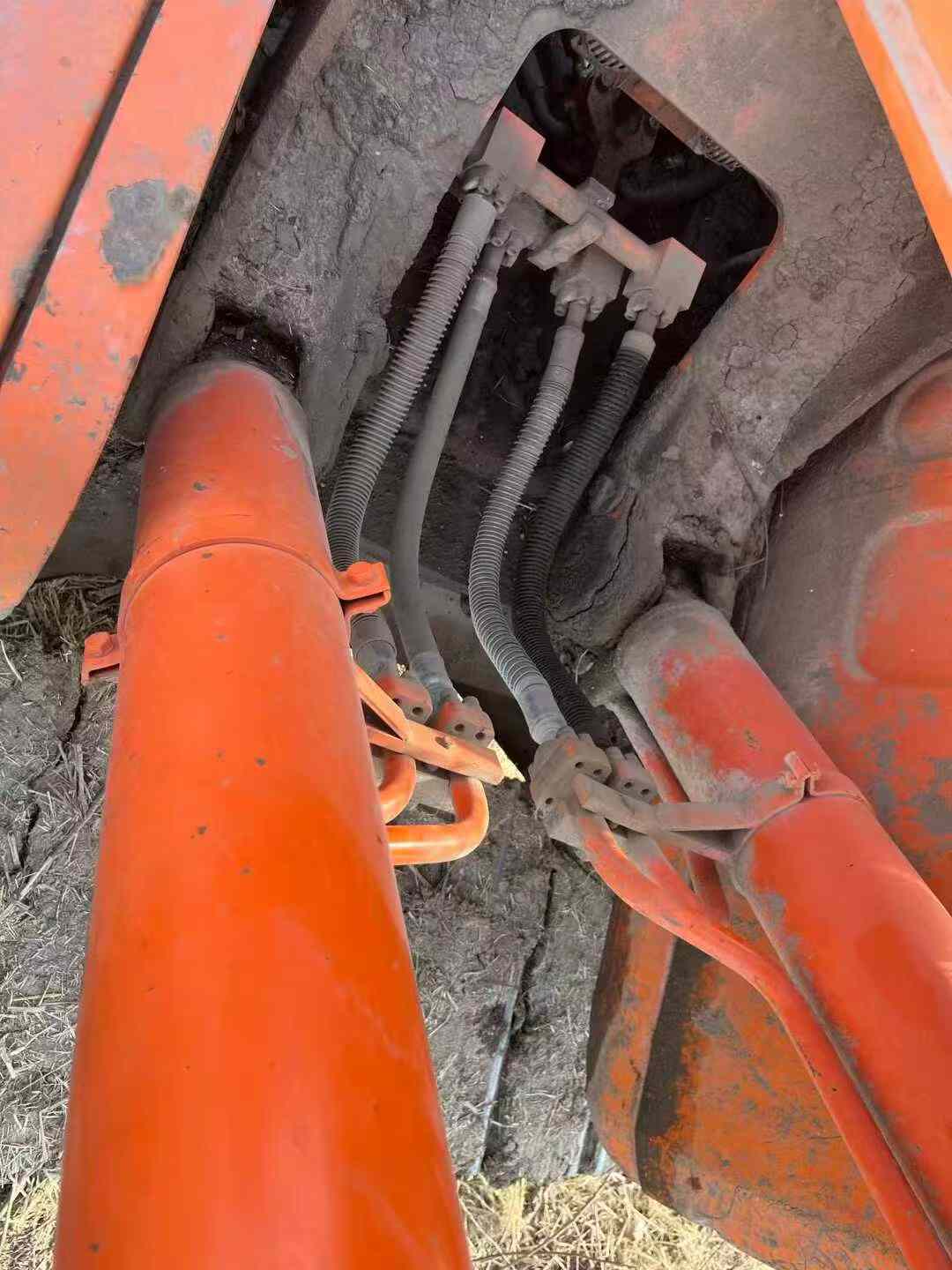 Buy Doosan S225 Used Excavator / 8 Used Doosan S225 Excavator 2010 Model / 8