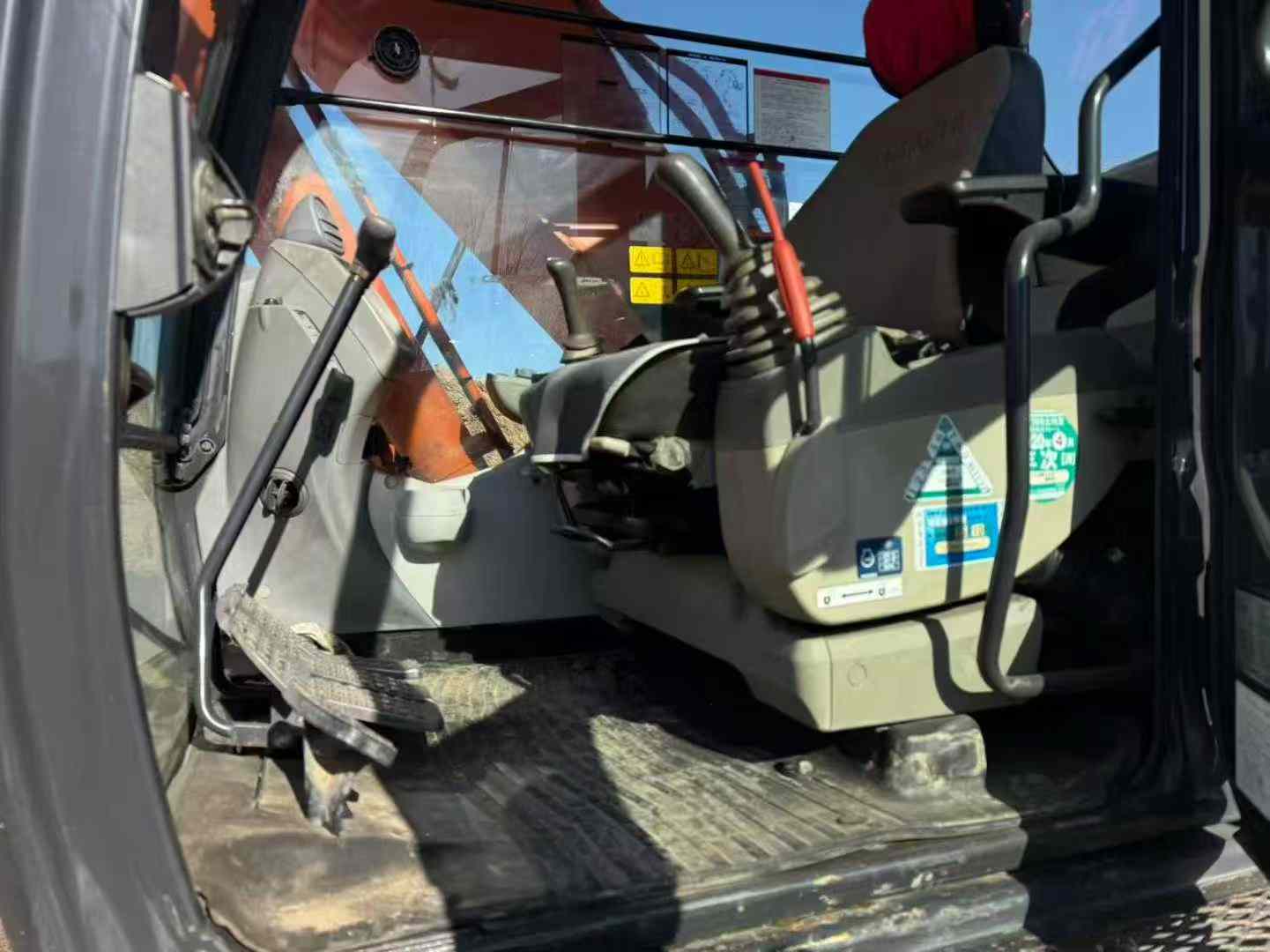 Buy Hitachi ZAXIS200 Used Excavator / 9 Used Hitachi ZAXIS200 Excavator 2016 Model / 9