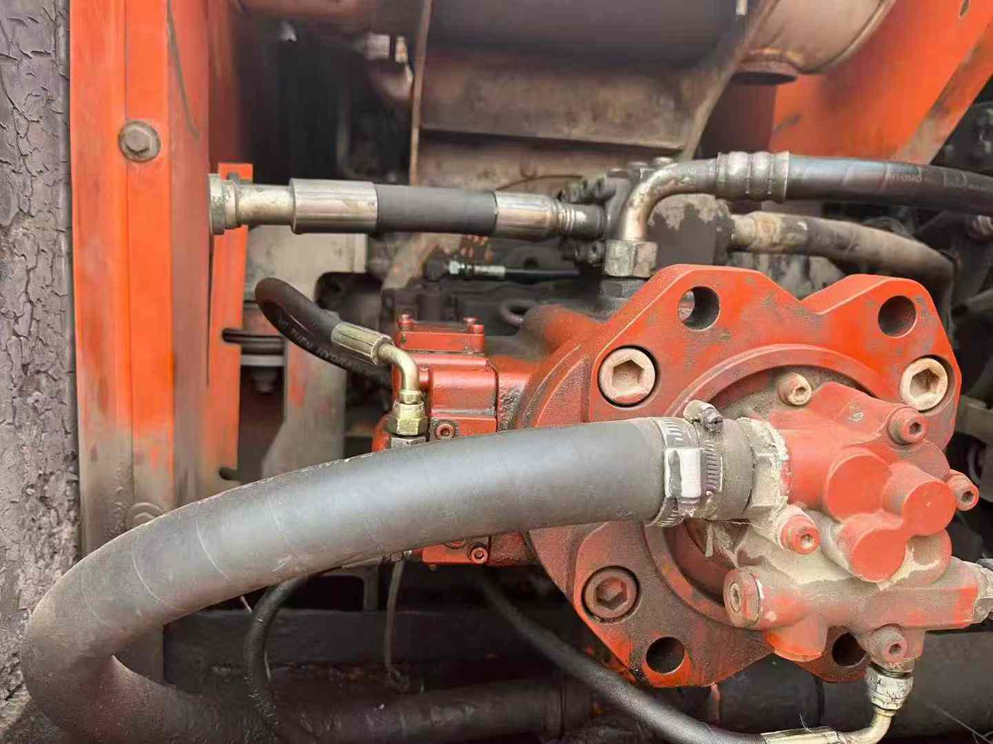 Buy Doosan DH220-7 Used Excavator / 8 Used Doosan DH220-7 Excavator 2010 Model / 8