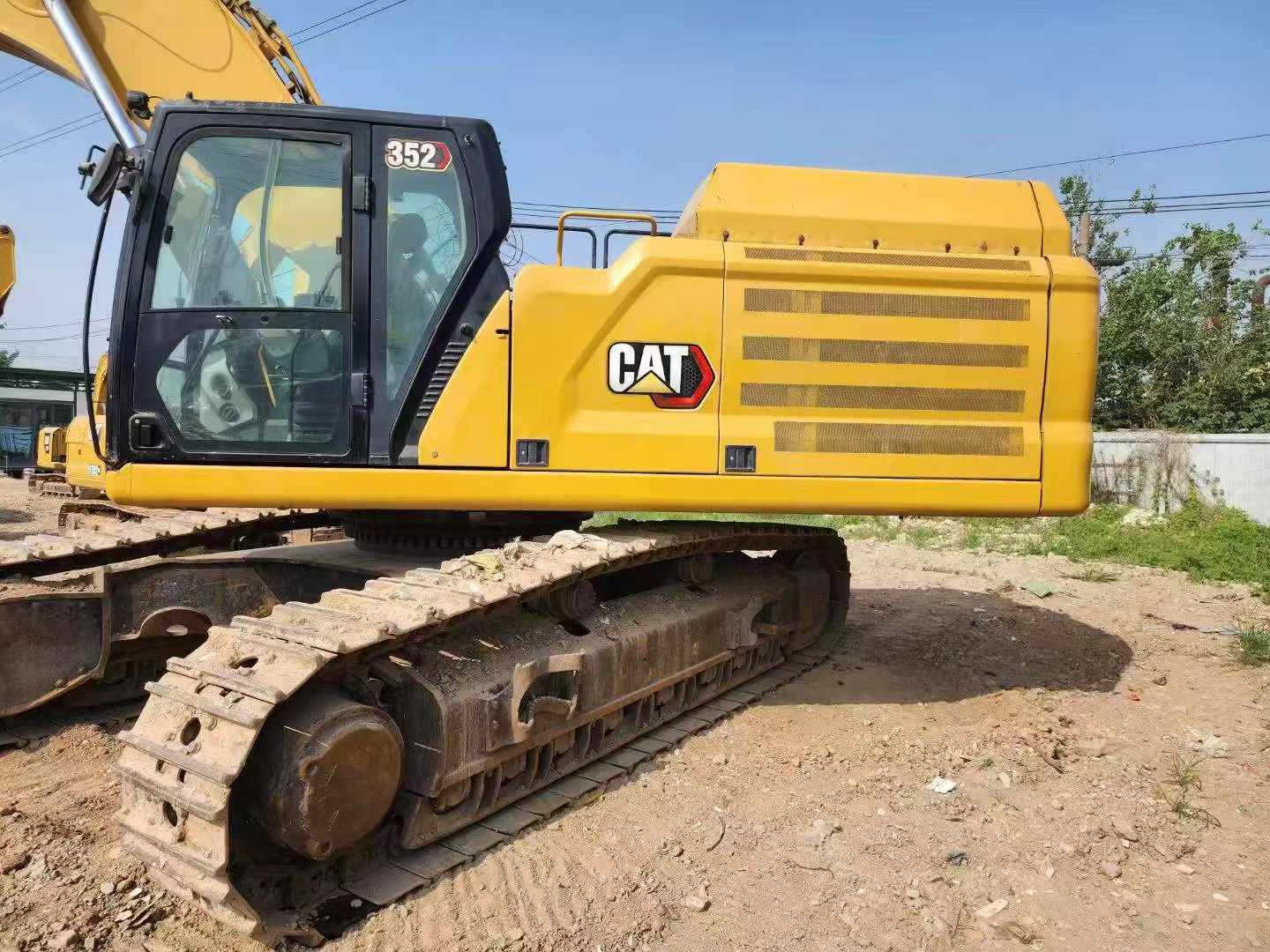 Buy Caterpillar CAT352 Used Excavator / 1
