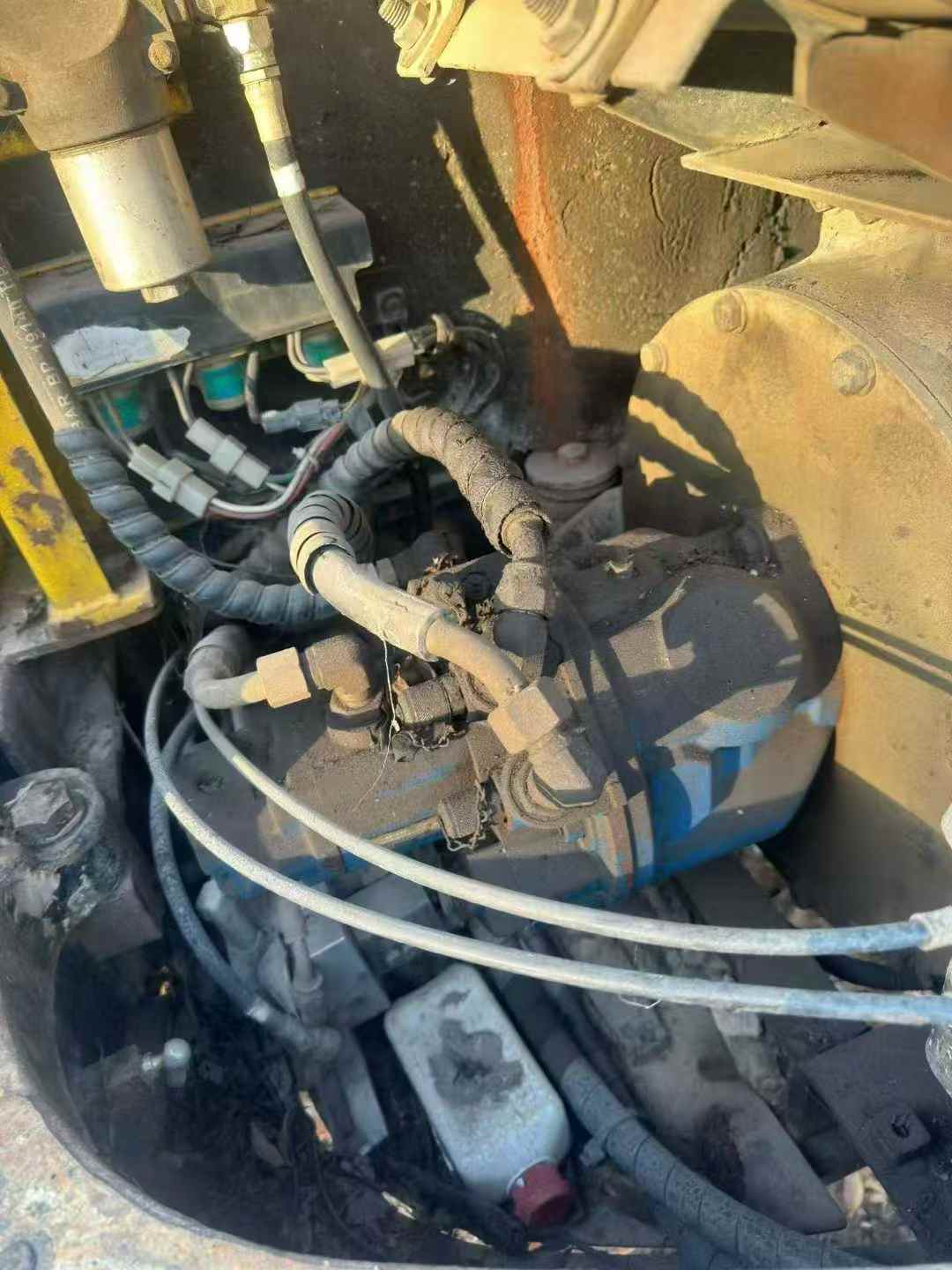 Buy Hyundai R60-7 Used Excavator / 8 Used Hyundai R60-7 Excavator 2011 Model / 8