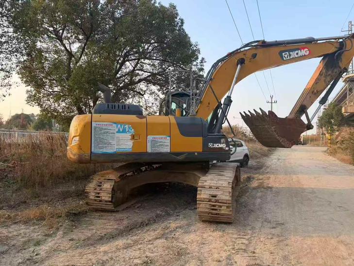 Buy XCMG LW200 Used Excavator / 1