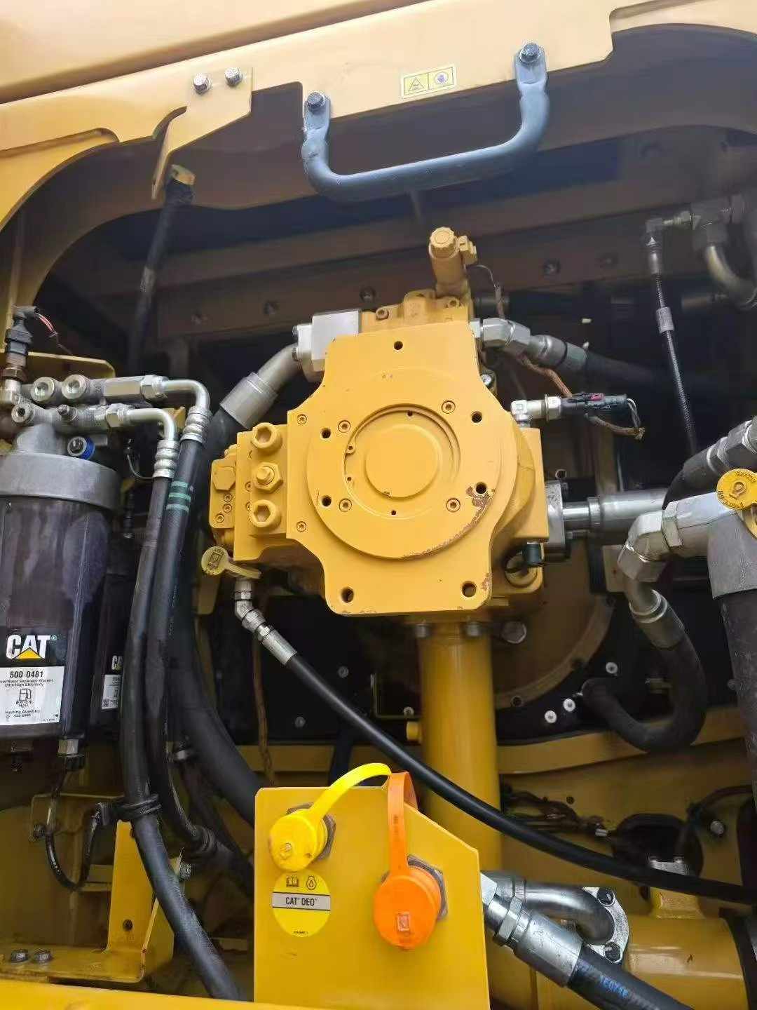 Buy Caterpillar 215 Used Excavator / 7 Used Caterpillar 215 Excavator 2022 Model / 7