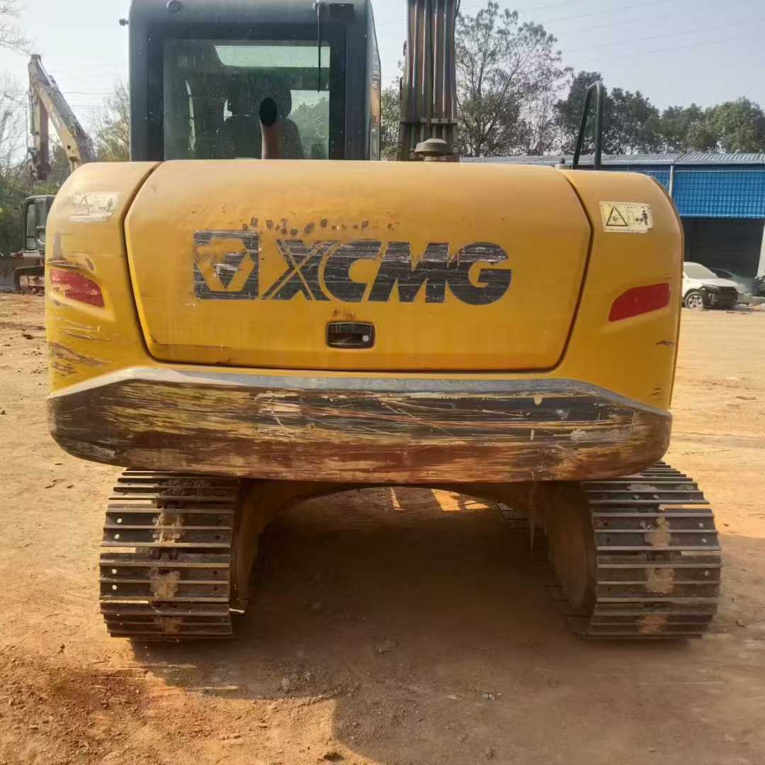 Buy XCMG XE75WD Used Excavator / 1
