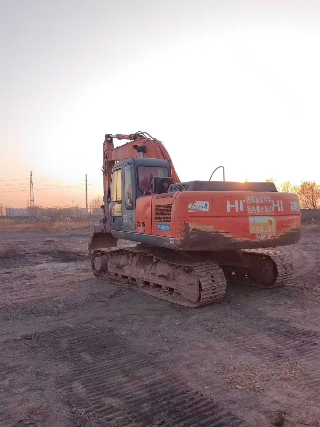 Buy Hitachi ZX200-3G Used Excavator / 1
