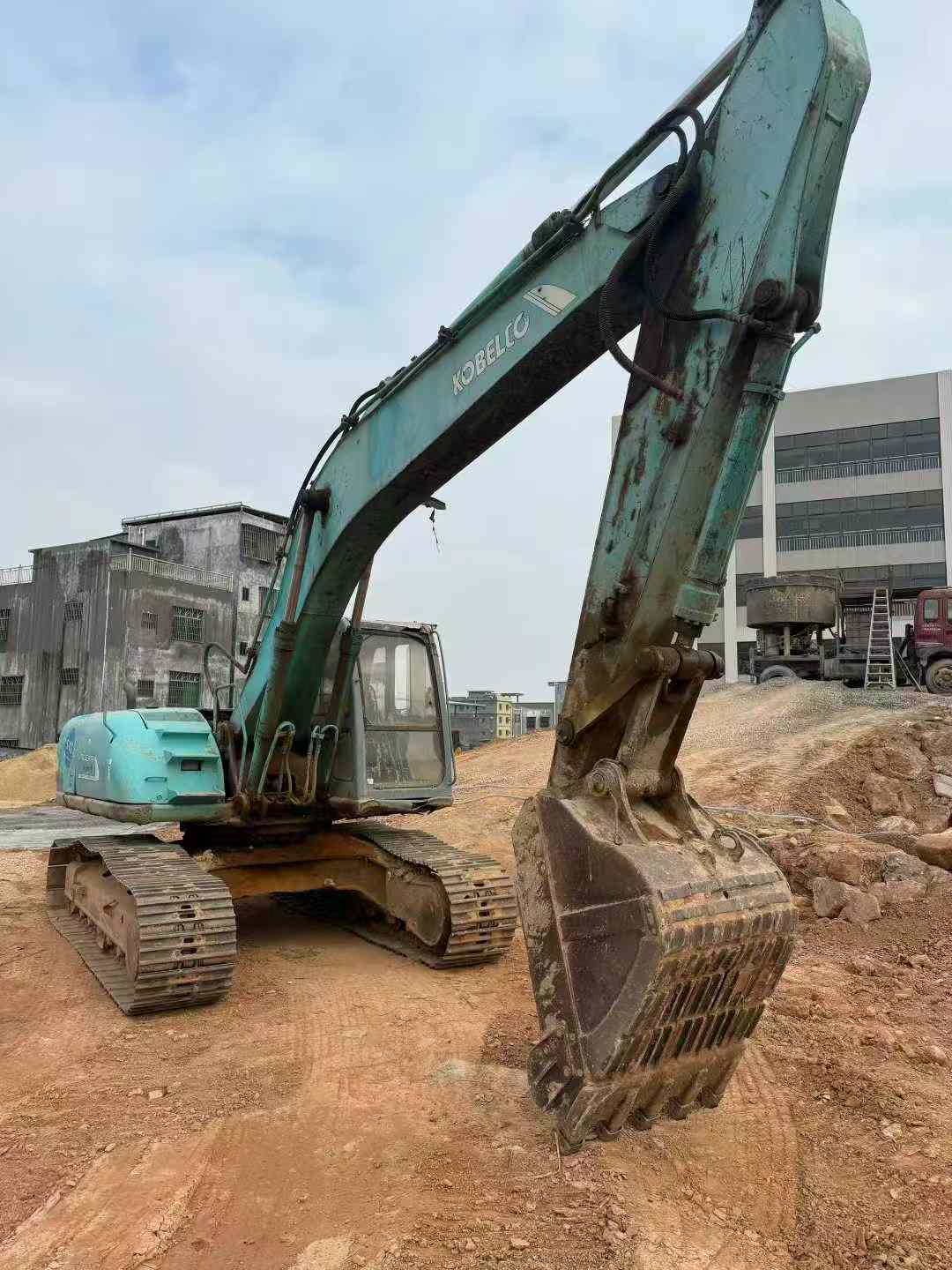 Buy Kobelco SK200-5.5 Used Excavator / 4 Used Kobelco SK200-5.5 Excavator 2016 Model / 4