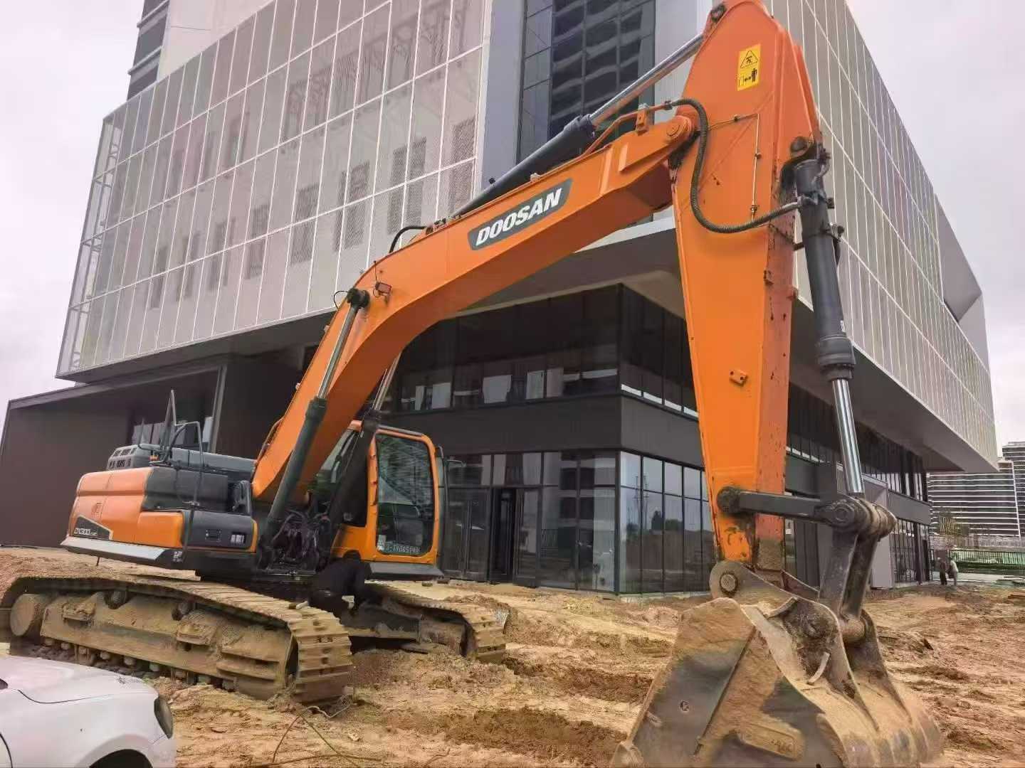 Buy Doosan DL300 Used Excavator / 1