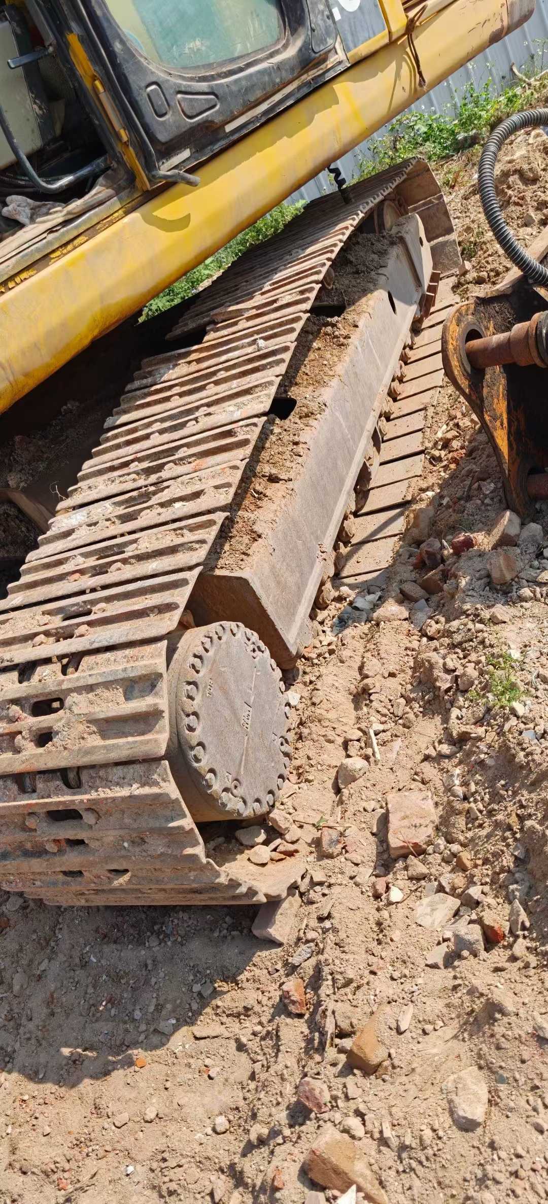 Buy Komatsu PC220-8 Used Excavator / 4 Used Komatsu PC220-8 Excavator 2016 Model / 4