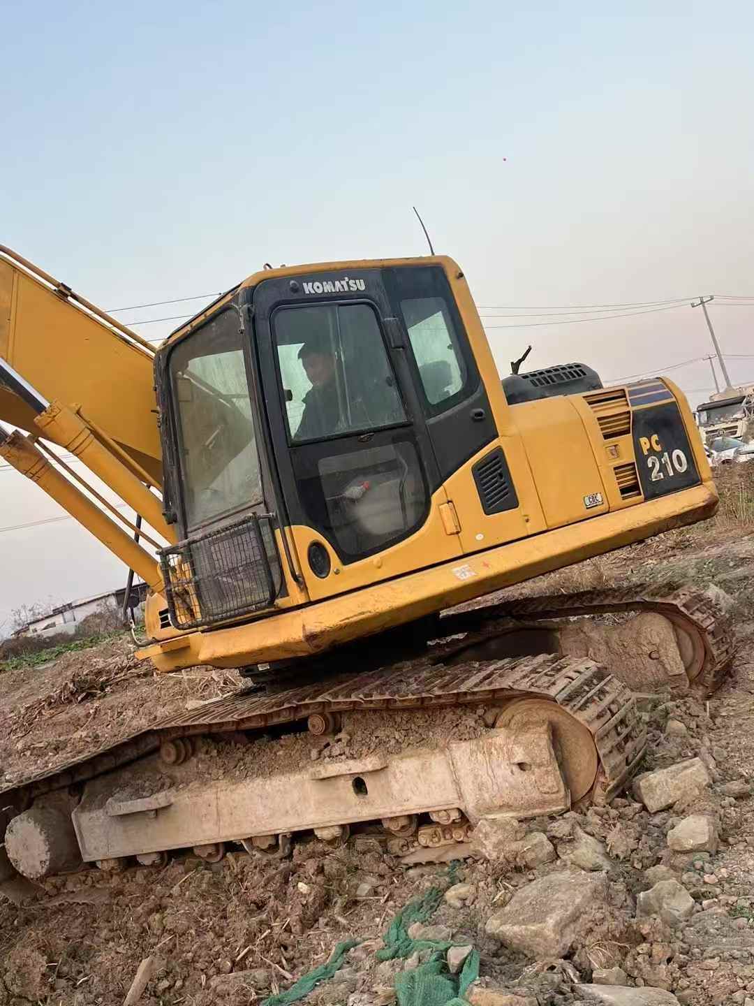 Buy Komatsu PC210 Used Excavator / 1