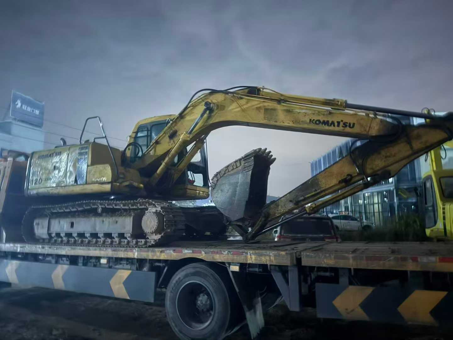 Buy Sumitomo SH200A2 Used Excavator / 1