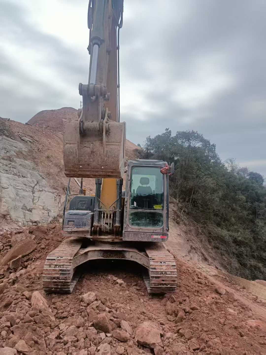 Buy XCMG XE135D Used Excavator / 5 Used XCMG XE135D Excavator 2021 Model / 5