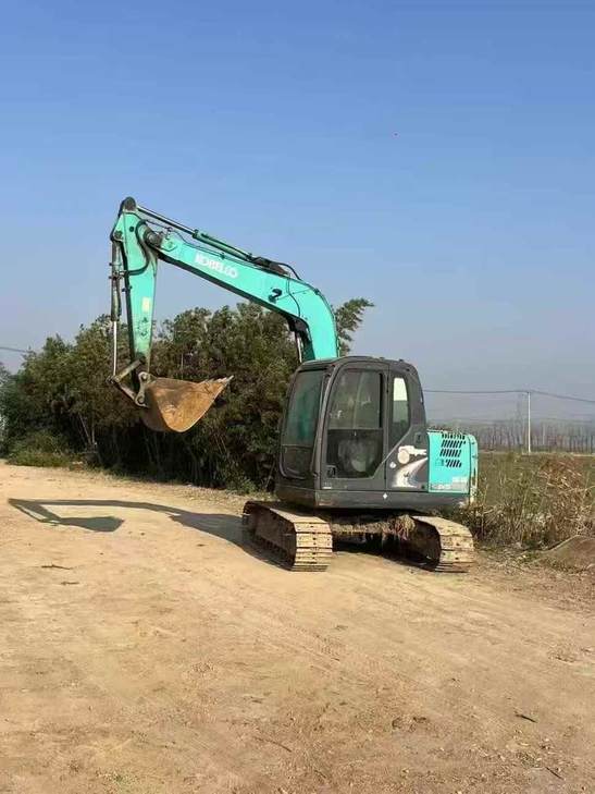Buy Kobelco SK75 Used Excavator / 1