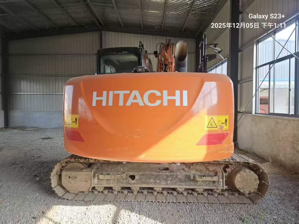 Buy Hitachi ZAXIS200 Used Excavator / 2 Used Hitachi ZAXIS200 Excavator 2024 Model / 2