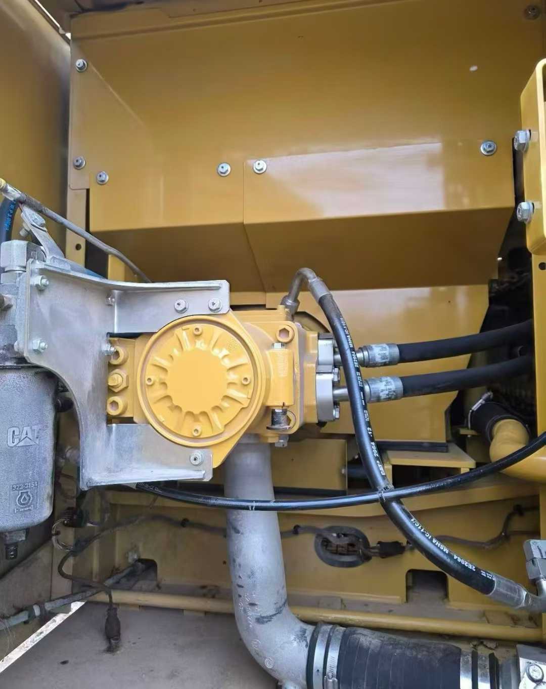 Buy Caterpillar 330L Used Excavator / 8 Used Caterpillar 330L Excavator 2020 Model / 8