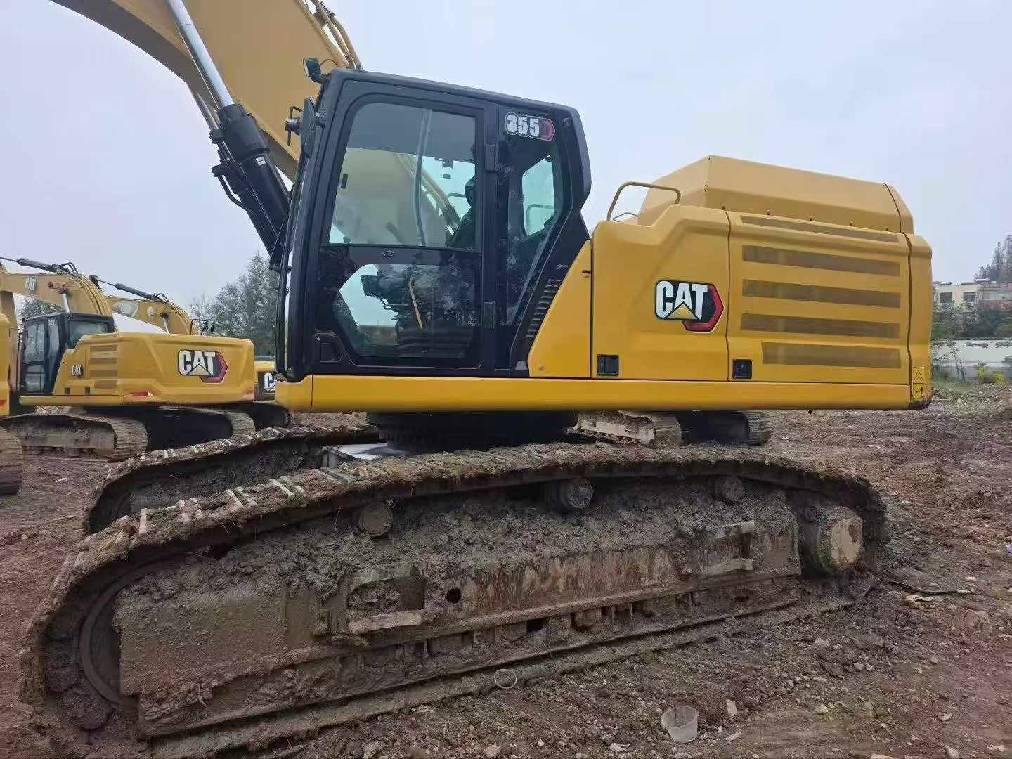 Buy Caterpillar 215 Used Excavator / 1