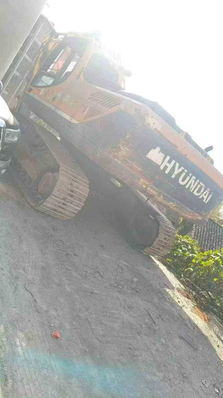 Buy Hyundai R305LC-9T Used Excavator / 3 Used Hyundai R305LC-9T Excavator 2016 Model / 3