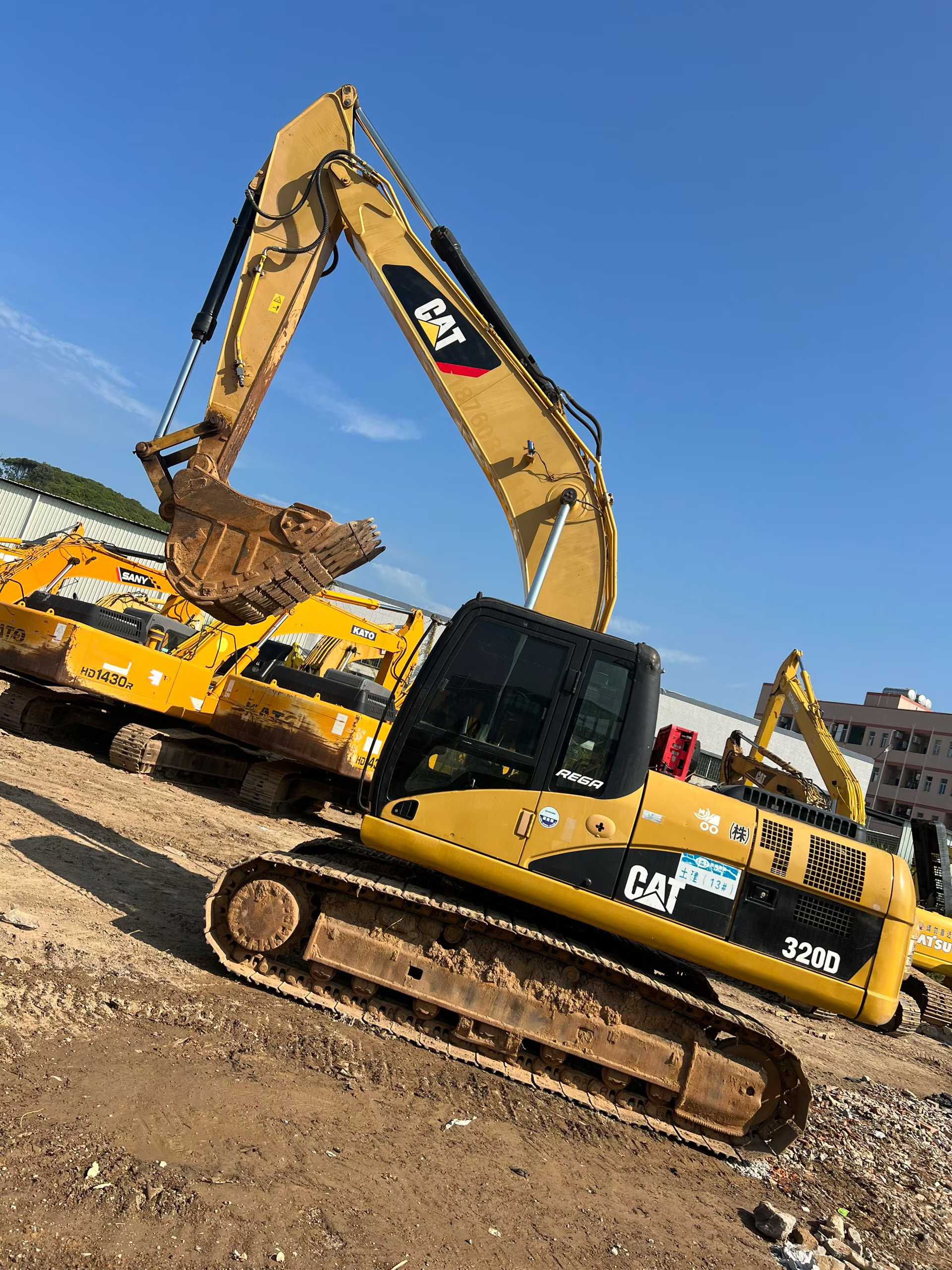 Buy Caterpillar 320D Used Excavator / 2 Used Caterpillar 320D Excavator 2016 Model / 2