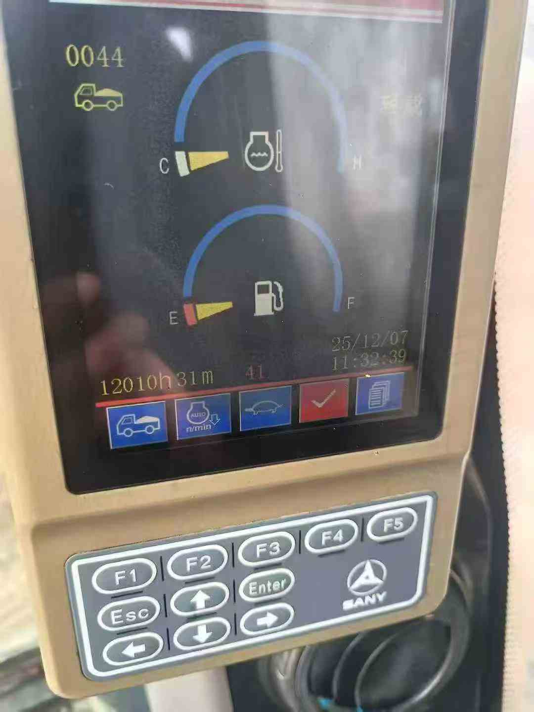 Buy Sany SY205H Used Excavator / 7 Used Sany SY205H Excavator 2013 Model / 7