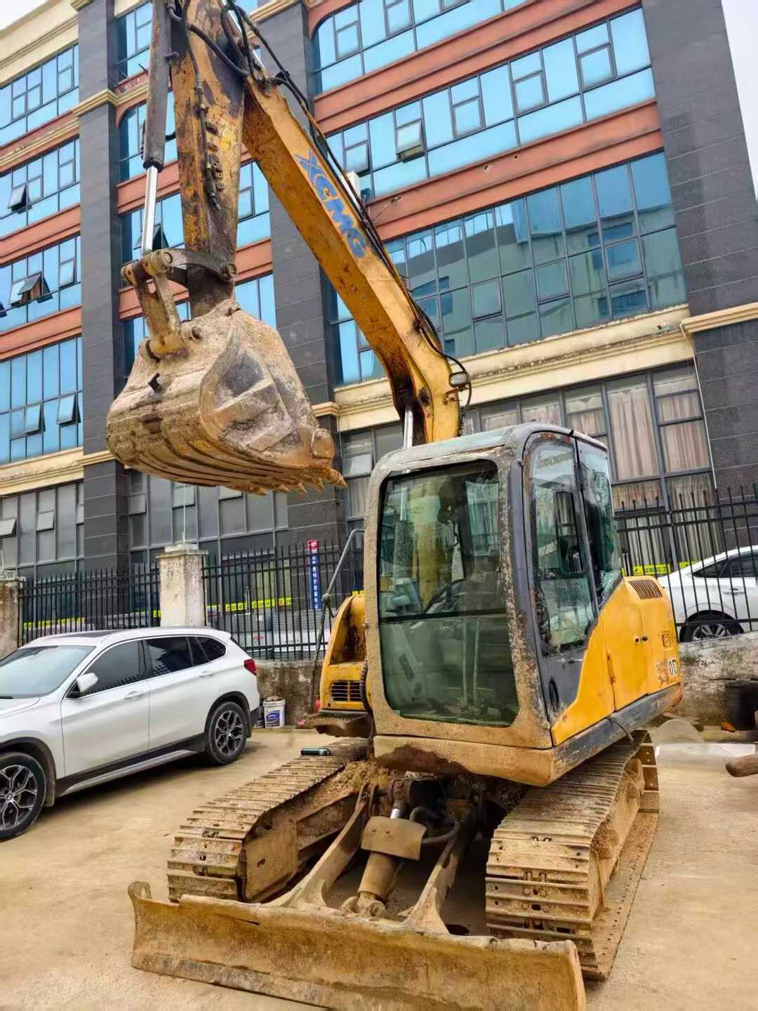 Buy XCMG XE75WD Used Excavator / 1