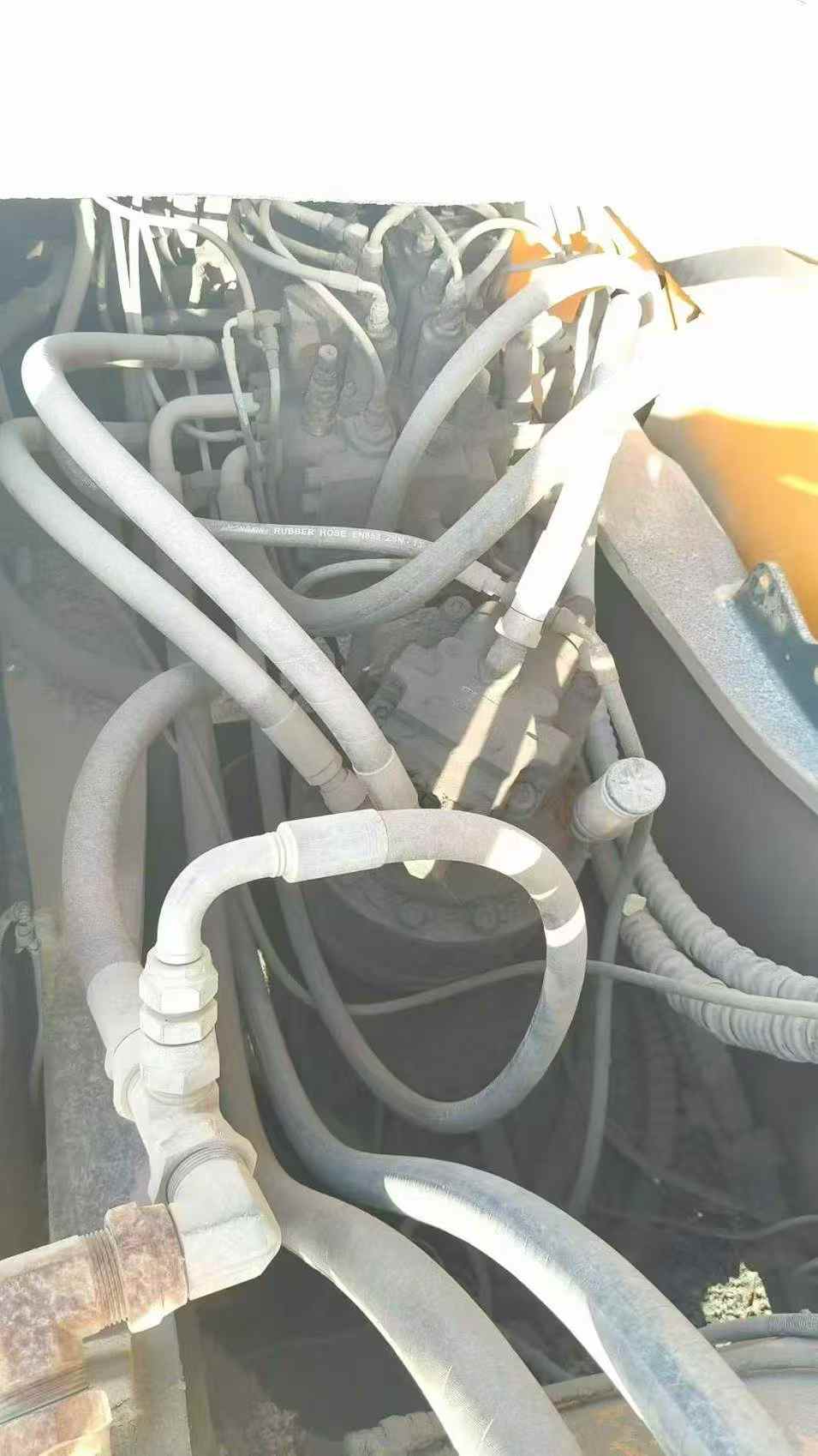 Buy Hyundai R305LC-9T Used Excavator / 4 Used Hyundai R305LC-9T Excavator 2016 Model / 4