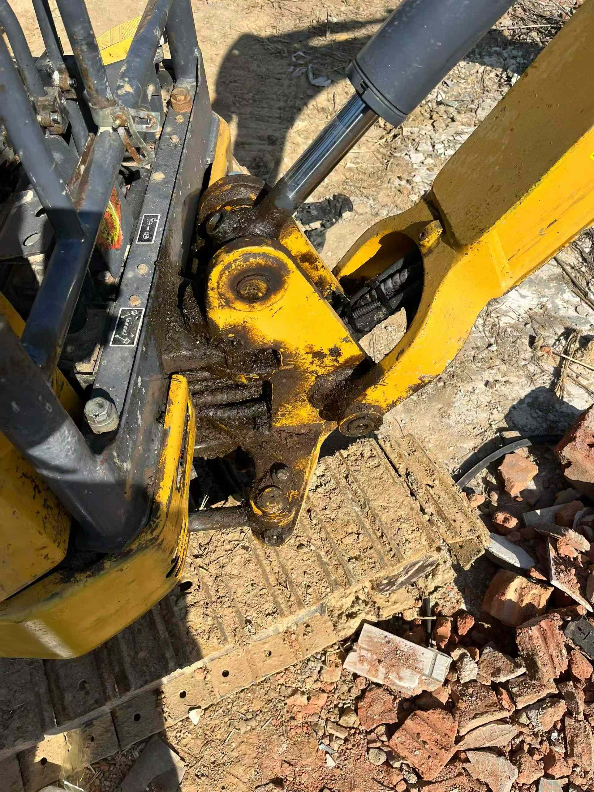 Buy XCMG XE15 Used Excavator / 8 Used XCMG XE15 Excavator 2016 Model / 8