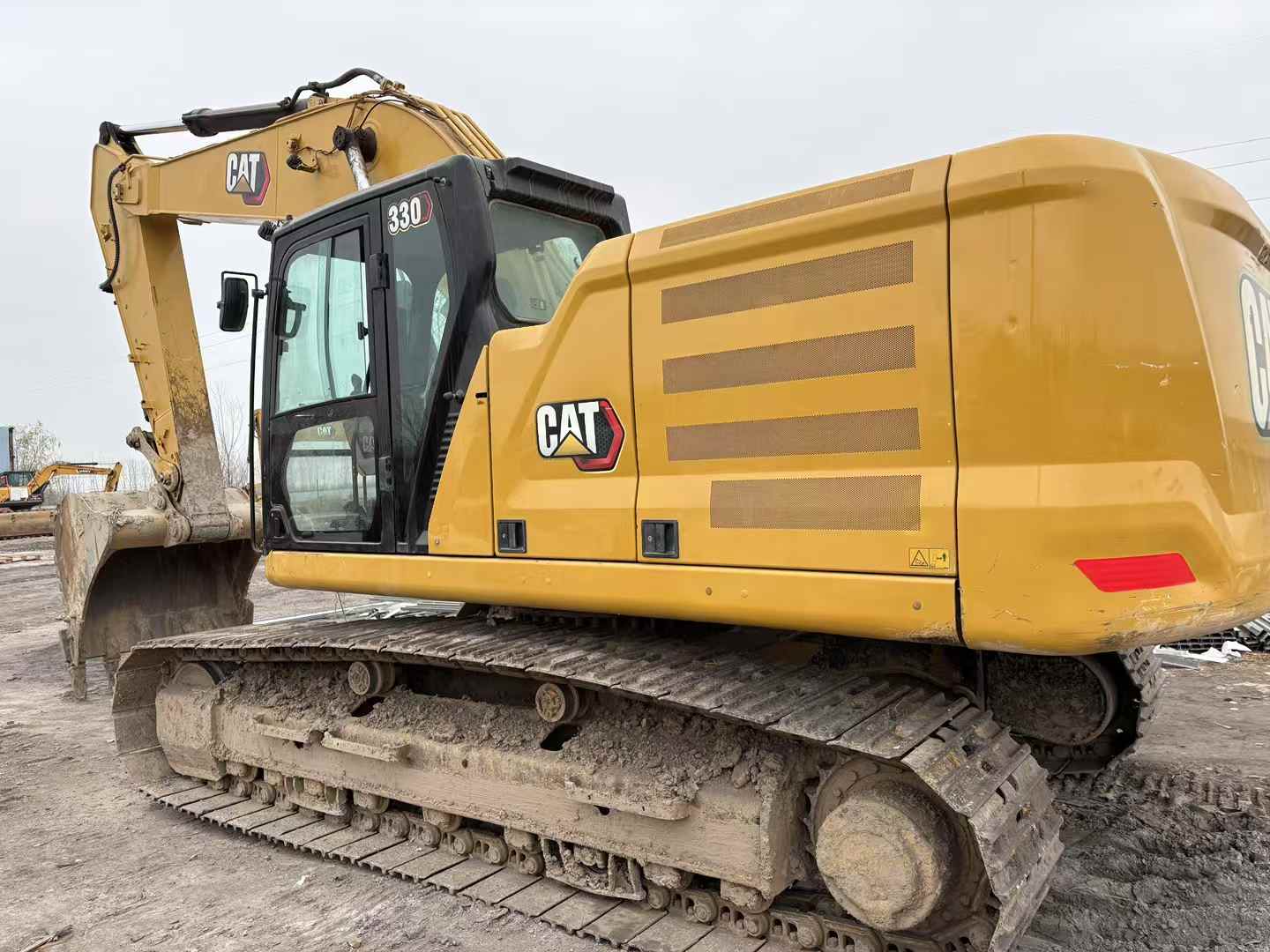 Buy Caterpillar 330L Used Excavator / 1
